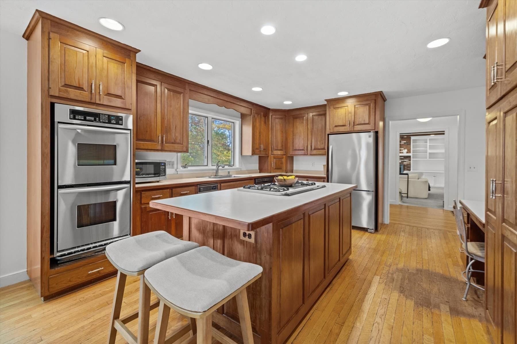 Single Family Residence at 163 Standish Rd, Needham MA 02492, photo 8 of 28