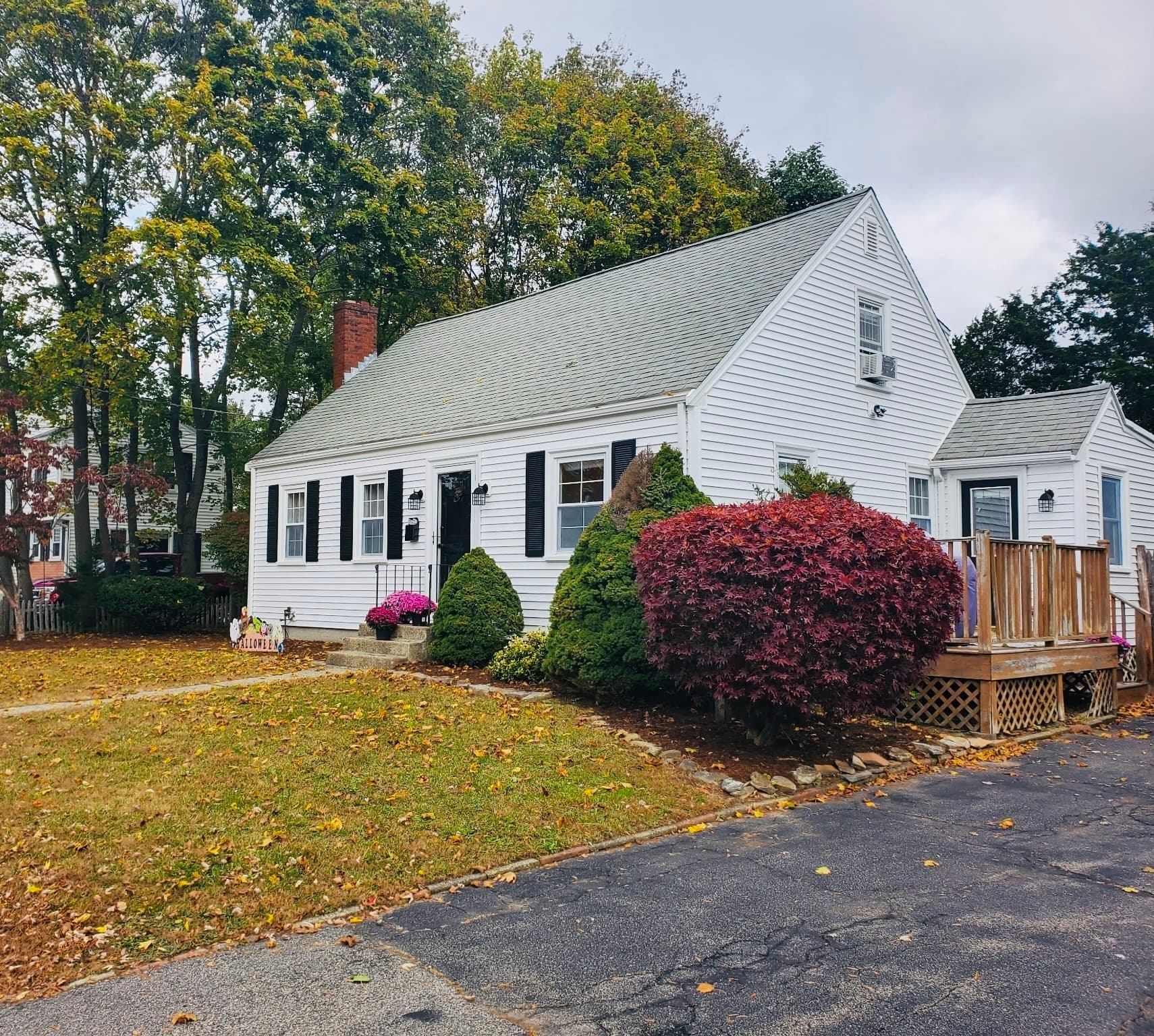 Single Family Residence at 120 Levin Rd, Rockland MA 02370, photo 2 of 29