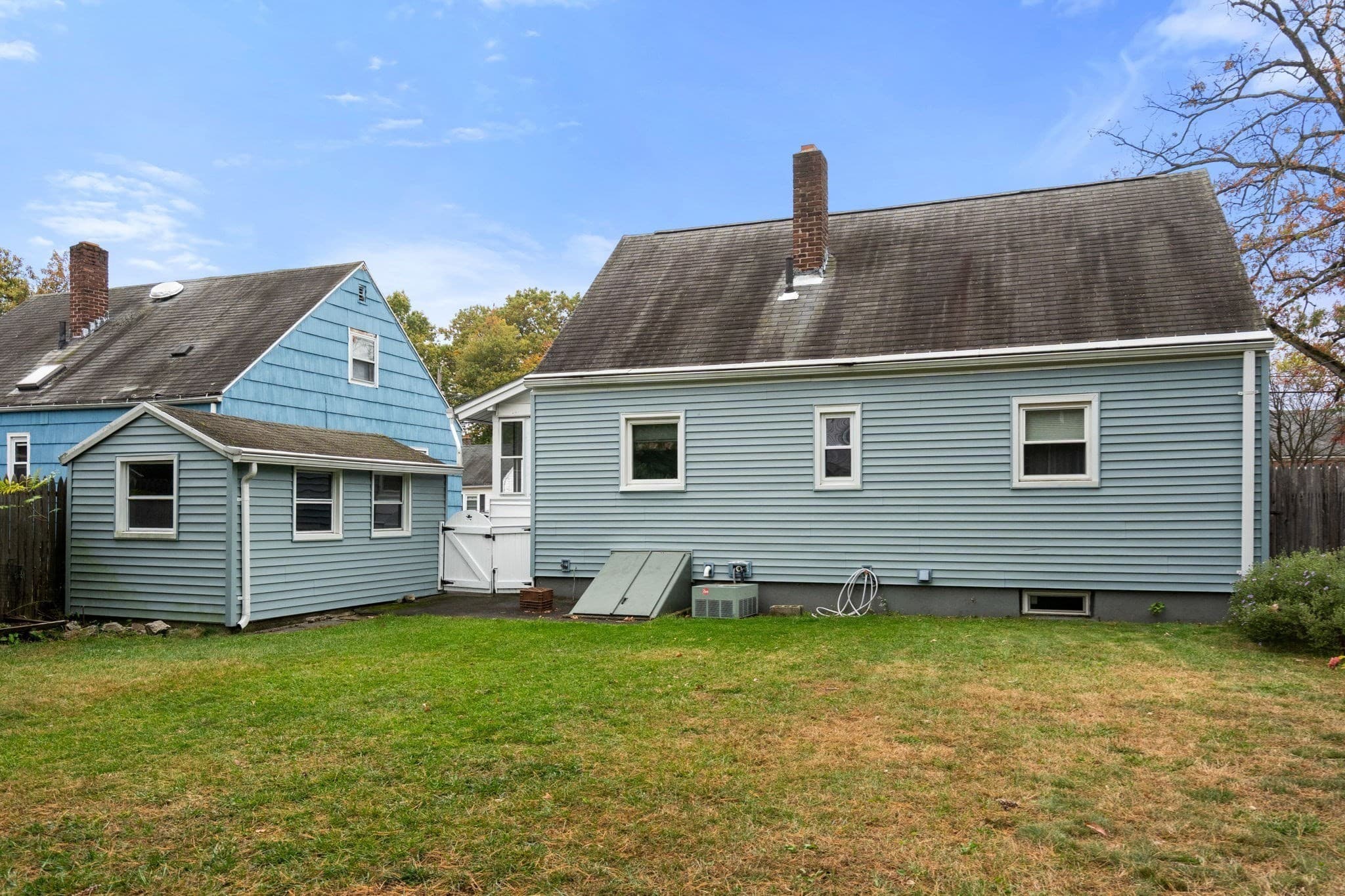 Single Family Residence at 89 Eddy St, Springfield MA 01104, photo 42 of 42