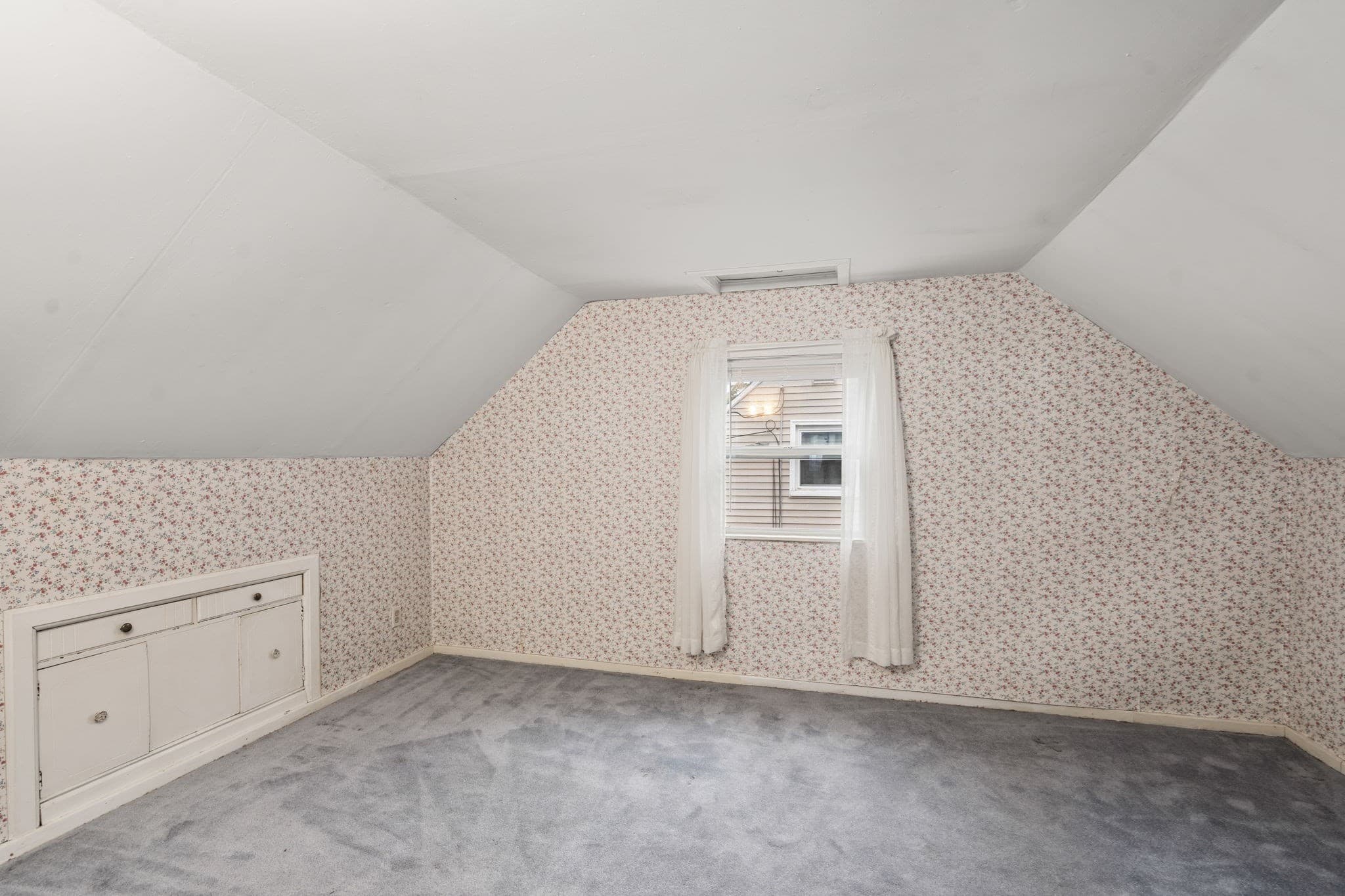 Single Family Residence at 89 Eddy St, Springfield MA 01104, photo 22 of 42