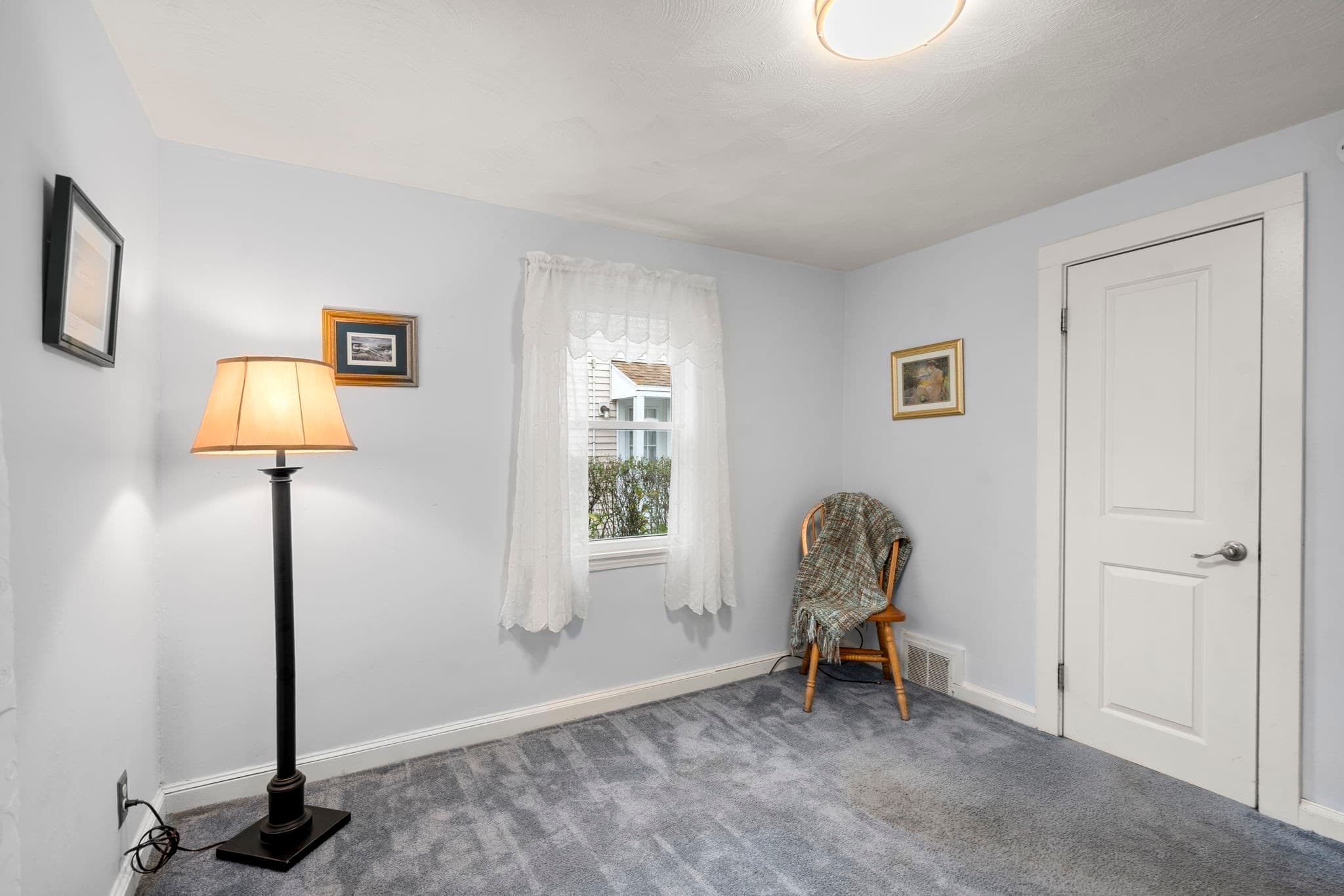 Single Family Residence at 89 Eddy St, Springfield MA 01104, photo 18 of 42