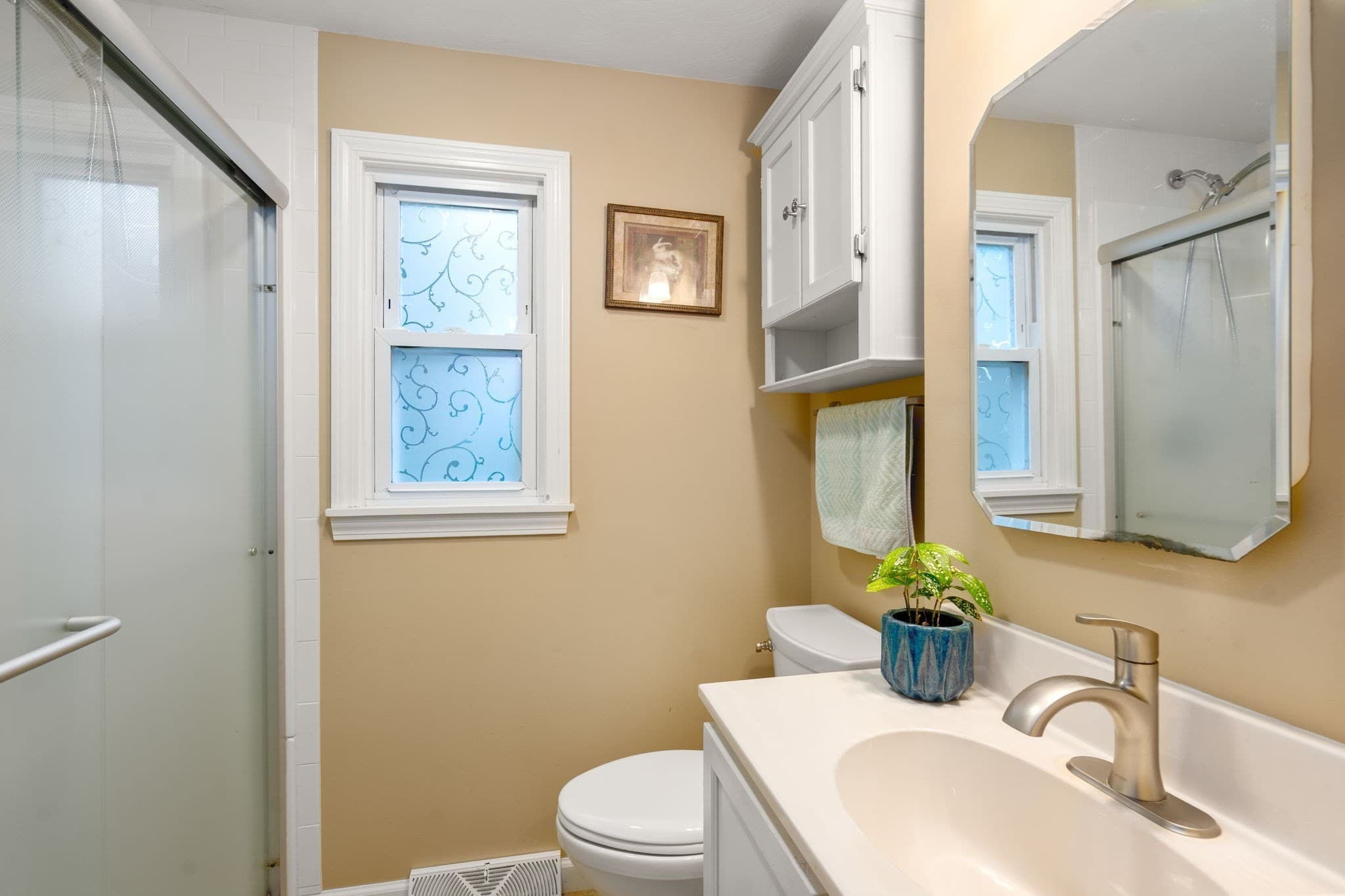 Single Family Residence at 89 Eddy St, Springfield MA 01104, photo 21 of 42