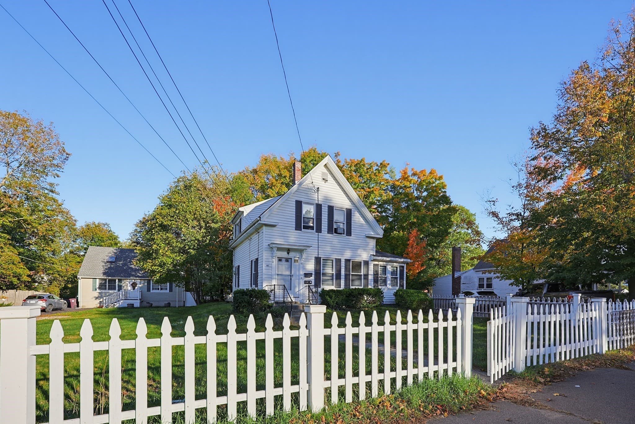997 Pleasant St, Weymouth MA 02189