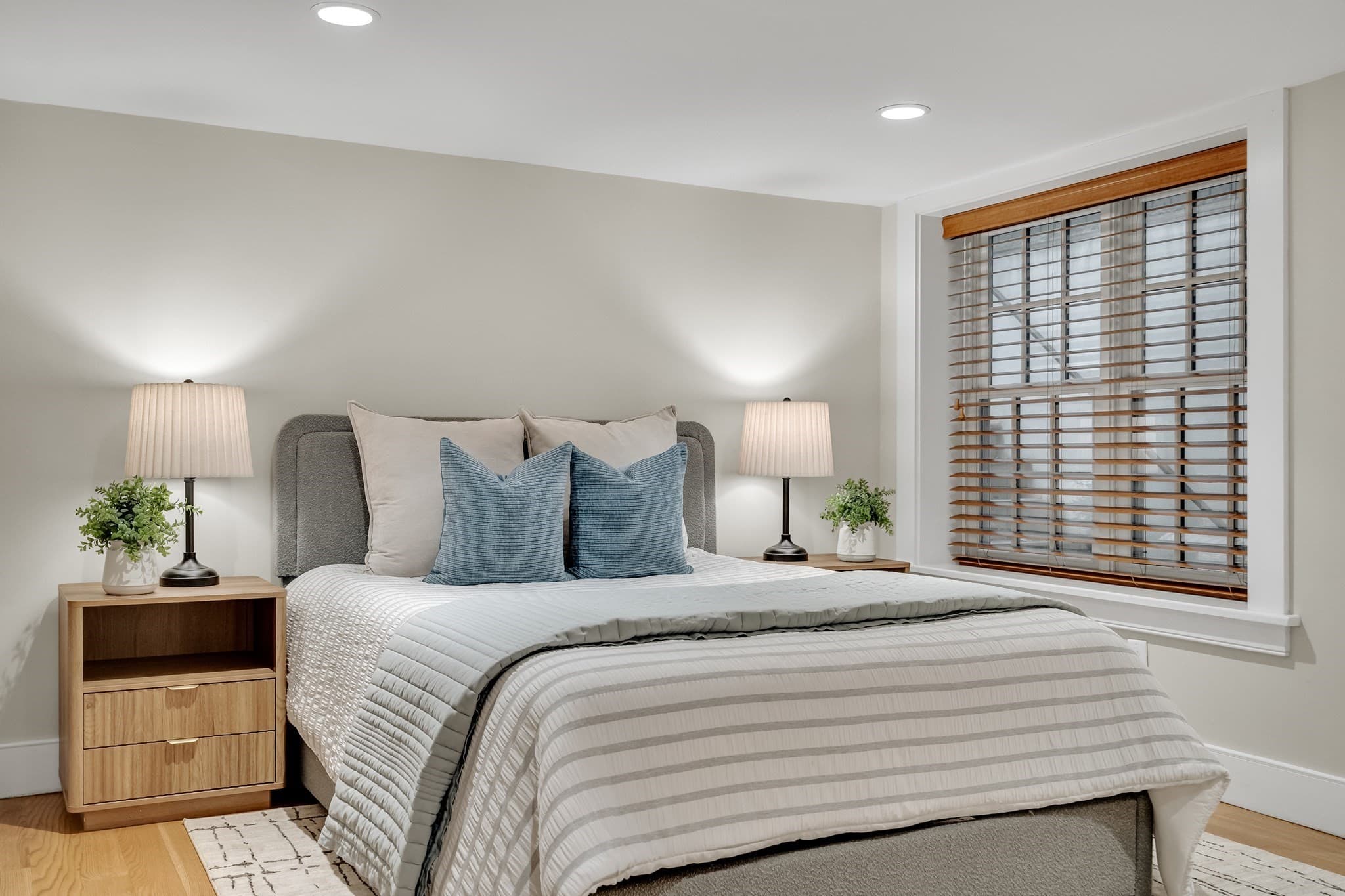 Condominium at 1-7 Brattle Cir` # 1, Cambridge MA 02138, photo 10 of 24