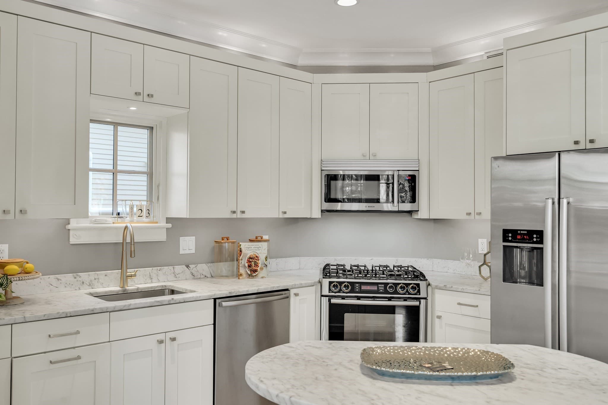 Condominium at 1-7 Brattle Cir` # 1, Cambridge MA 02138, photo 8 of 24