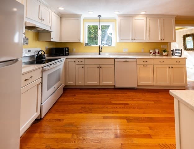 Single Family Residence at 5 Pomeroy Rd, Andover MA 01810, photo 15 of 42