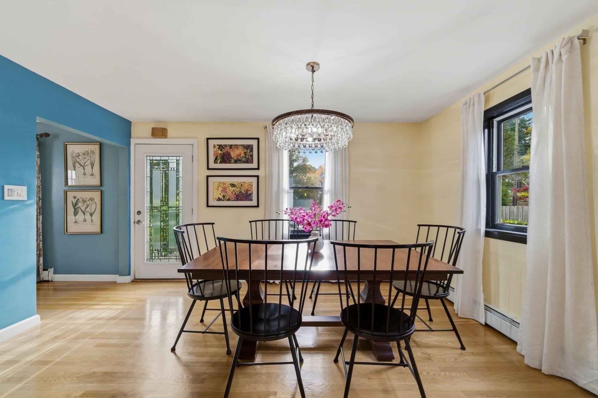 Single Family Residence at 9 Sutherland Rd, Lexington MA 02421, photo 7 of 37