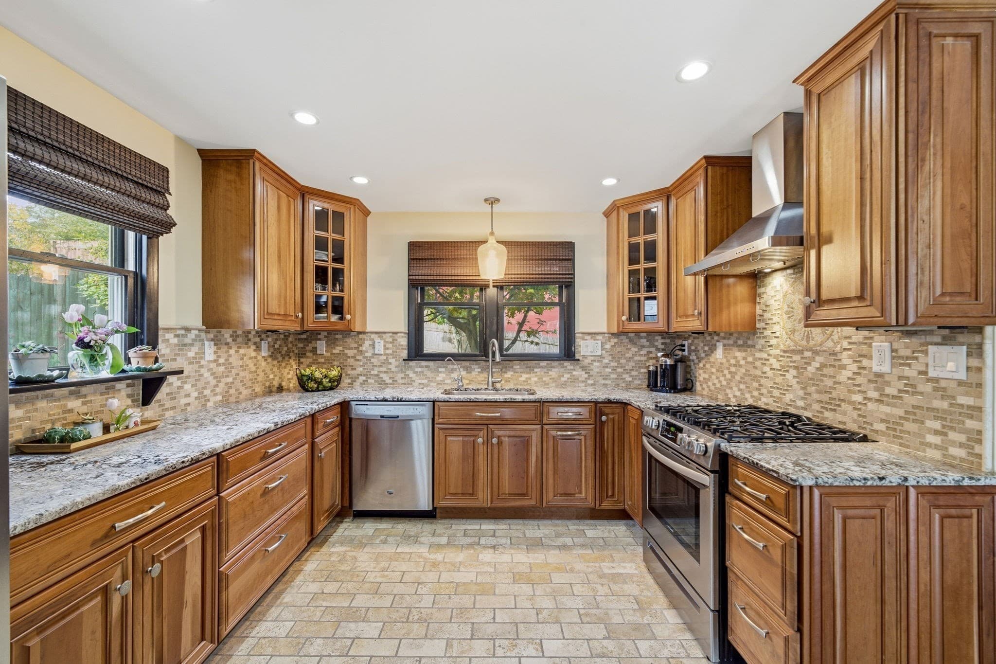 Single Family Residence at 9 Sutherland Rd, Lexington MA 02421, photo 10 of 37
