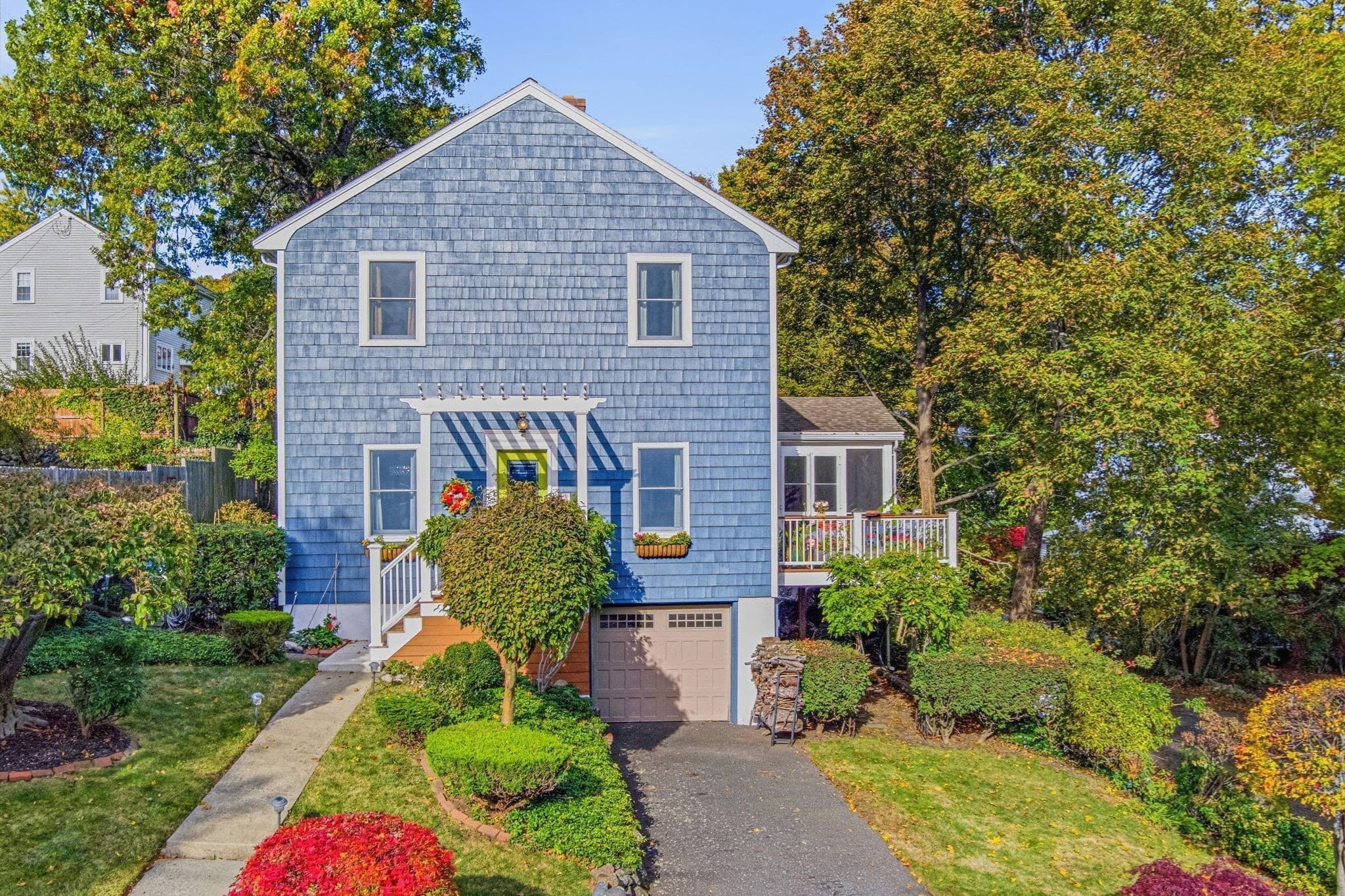 Single Family Residence at 9 Sutherland Rd, Lexington MA 02421, photo 4 of 37