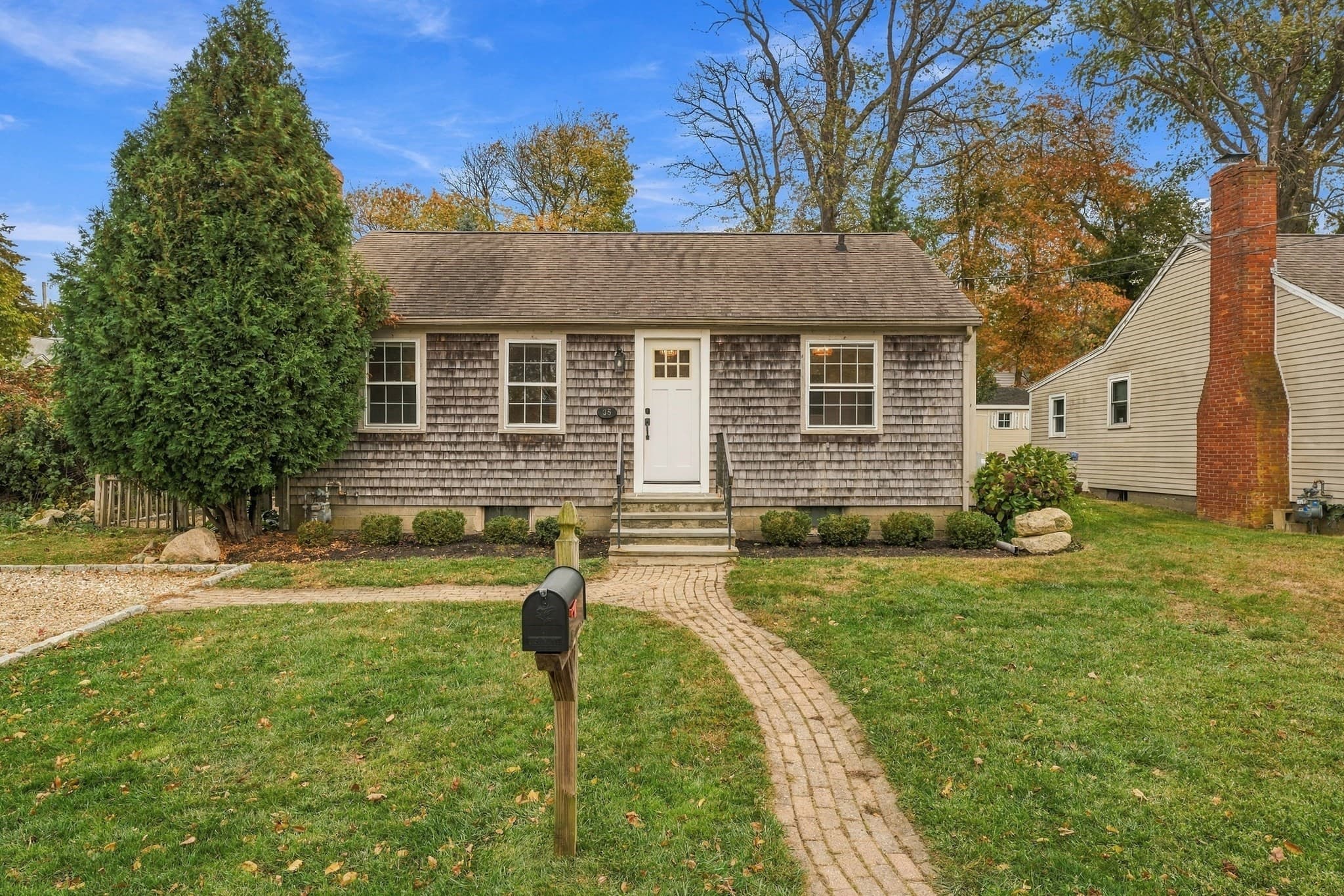 Single Family Residence at 35 Fay Rd, Scituate MA 02066, photo 2 of 23