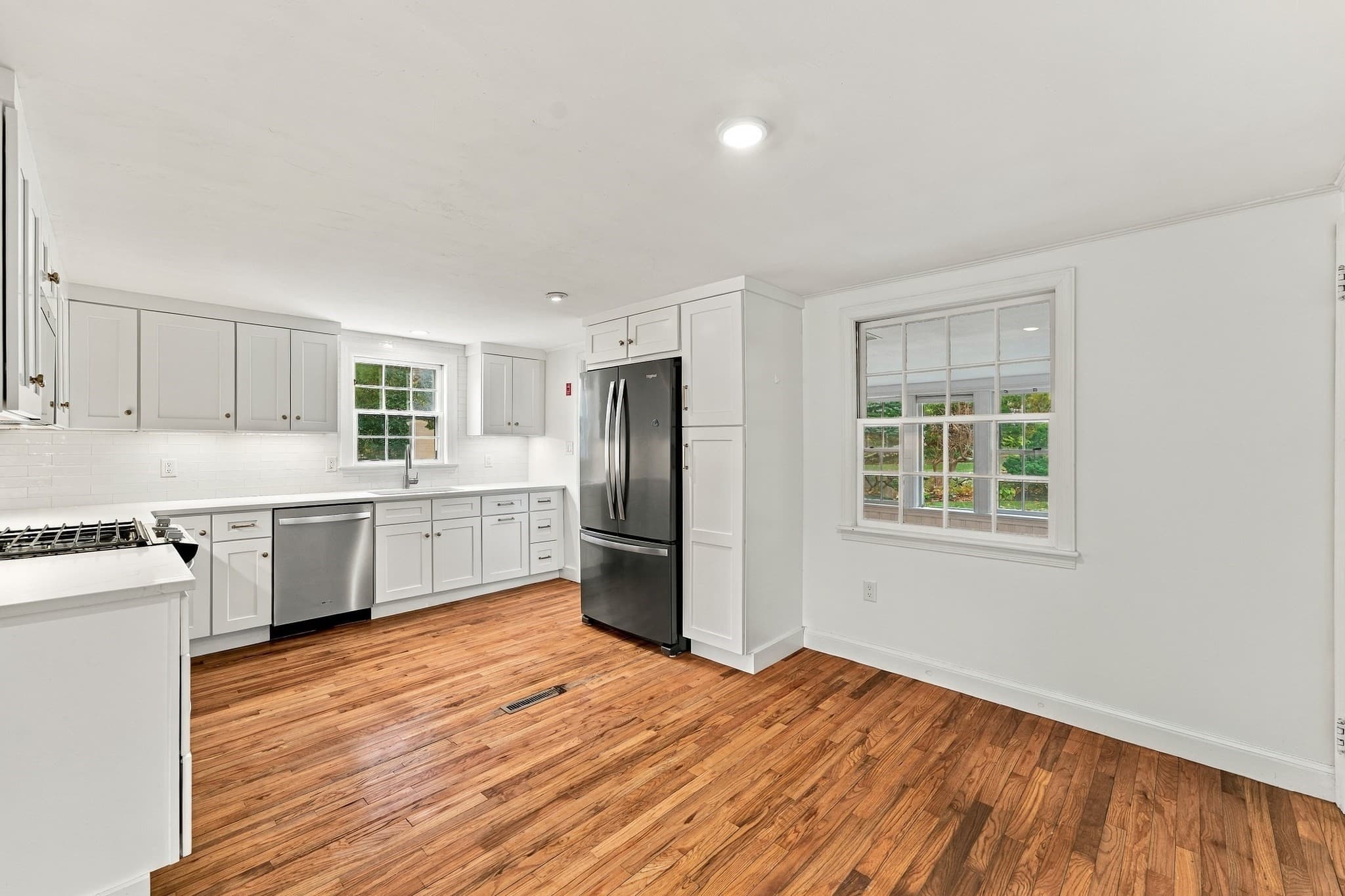 Single Family Residence at 35 Fay Rd, Scituate MA 02066, photo 5 of 23