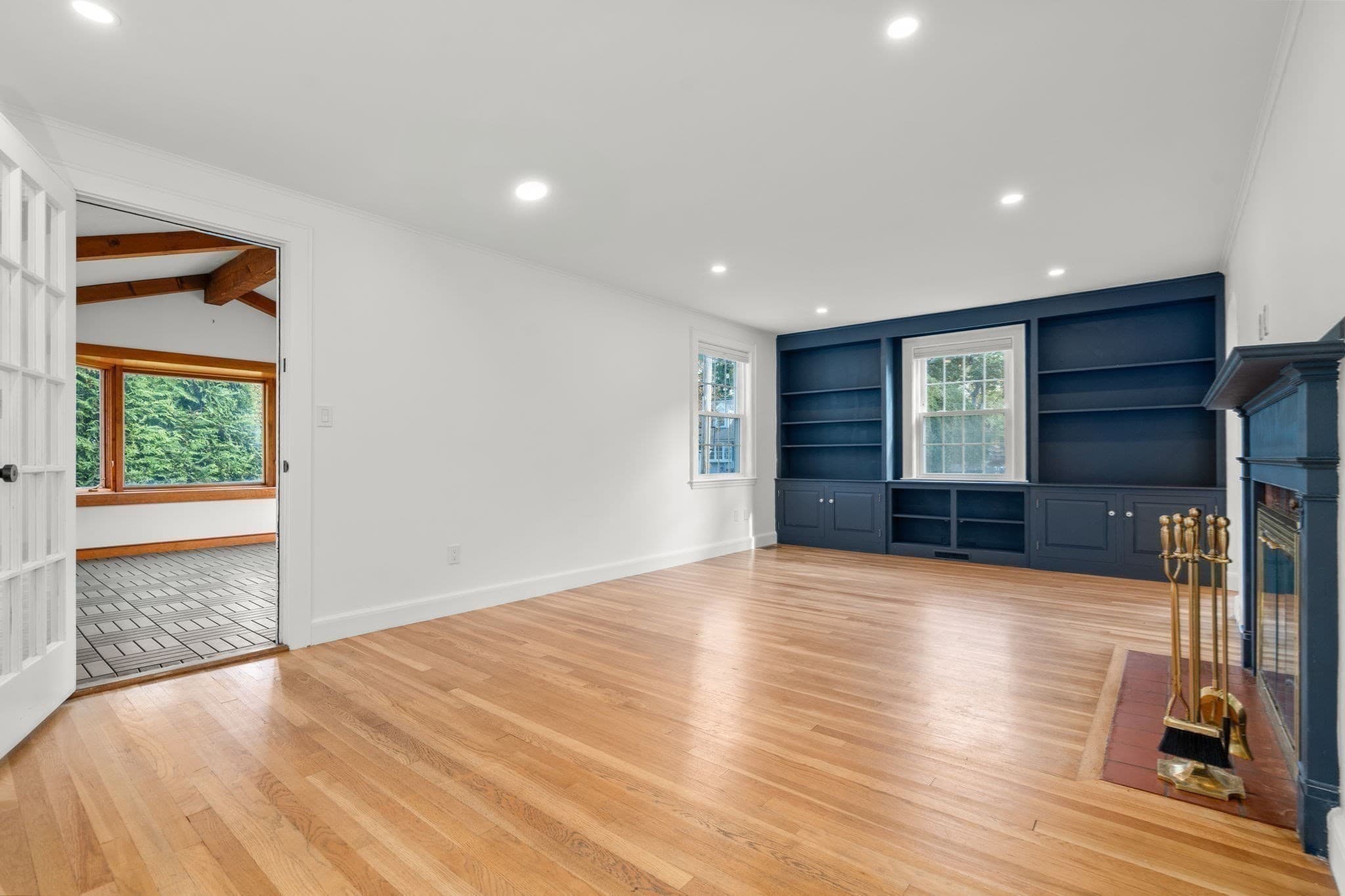 Single Family Residence at 14 Longfellow Rd, Norwood MA 02062, photo 13 of 41