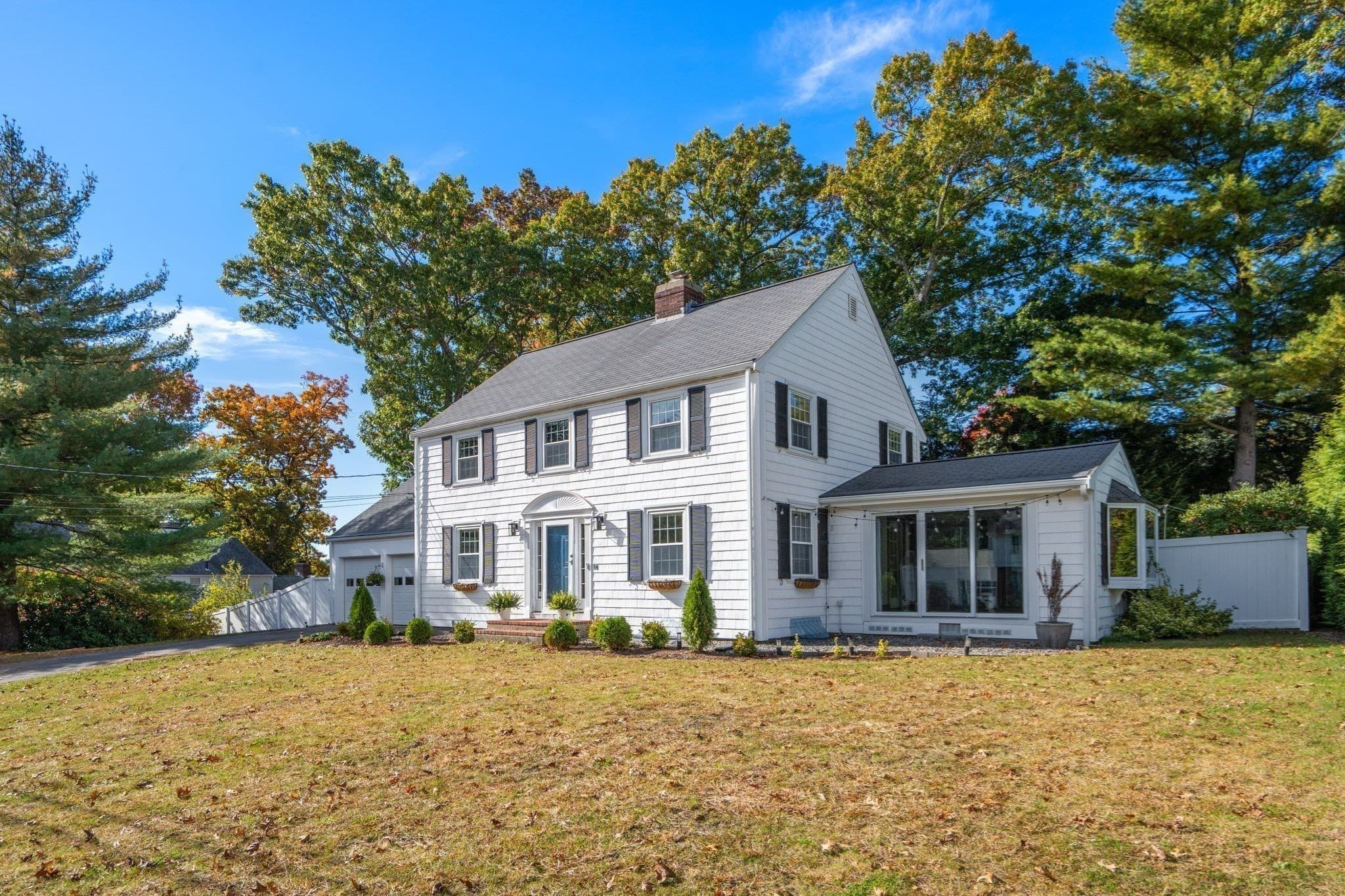 Single Family Residence at 14 Longfellow Rd, Norwood MA 02062, photo 3 of 41