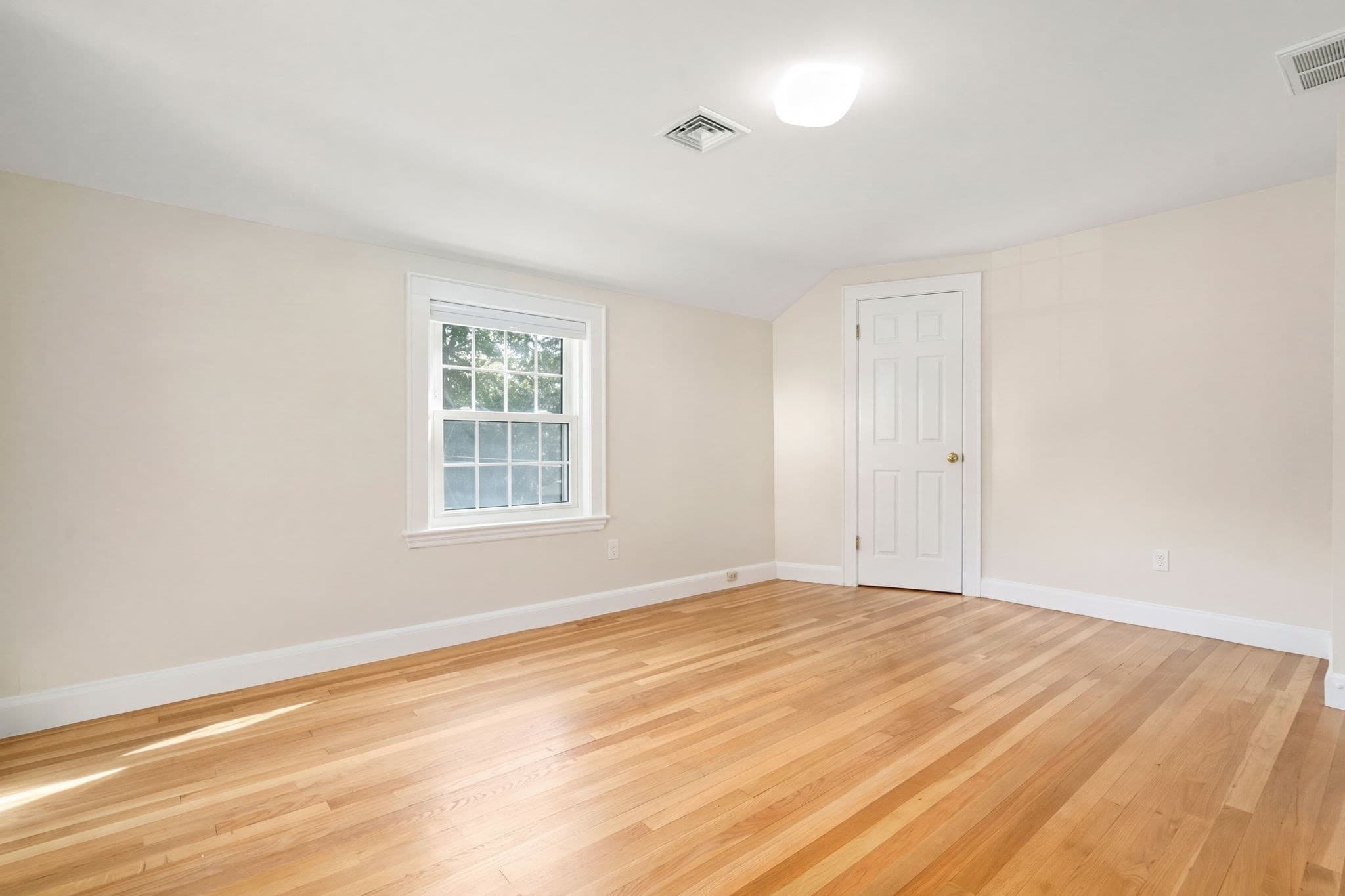 Single Family Residence at 14 Longfellow Rd, Norwood MA 02062, photo 34 of 41
