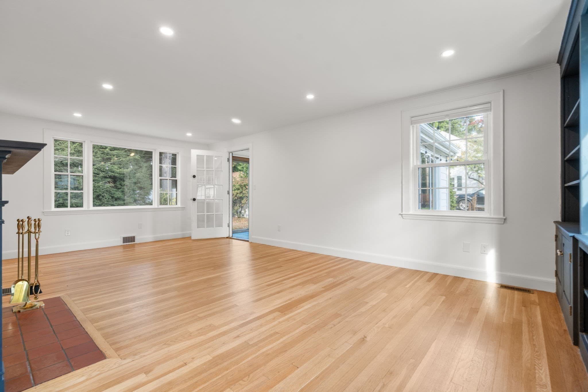 Single Family Residence at 14 Longfellow Rd, Norwood MA 02062, photo 15 of 41