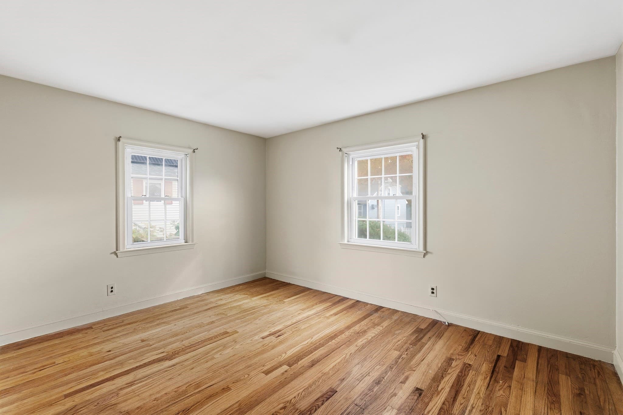 Single Family Residence at 37 Jordan St, Beverly MA 01915, photo 9 of 27