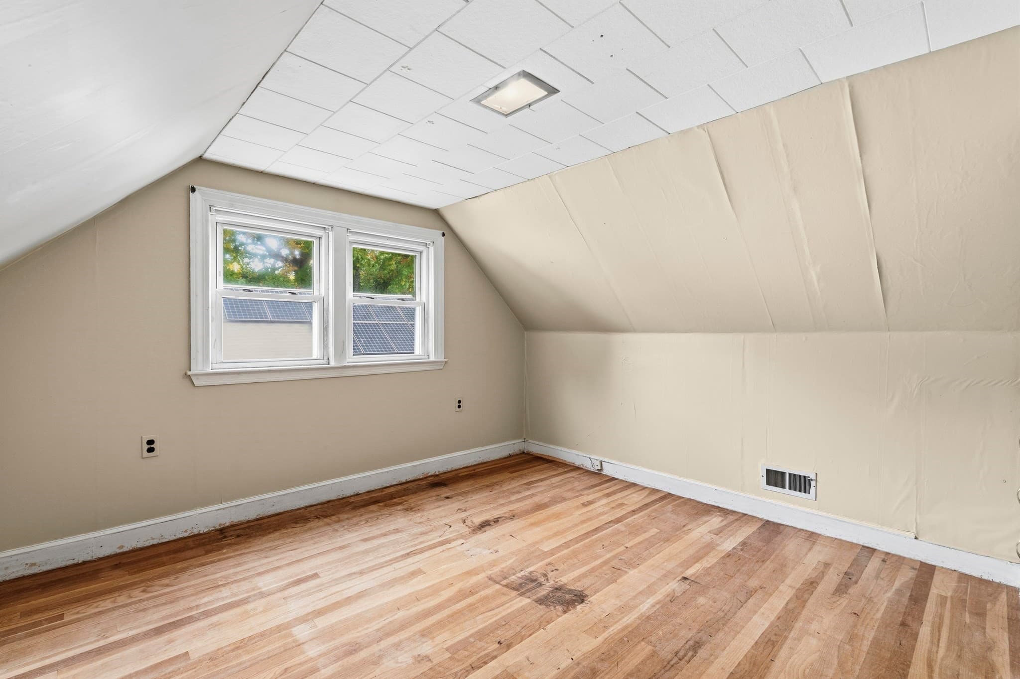 Single Family Residence at 37 Jordan St, Beverly MA 01915, photo 15 of 27