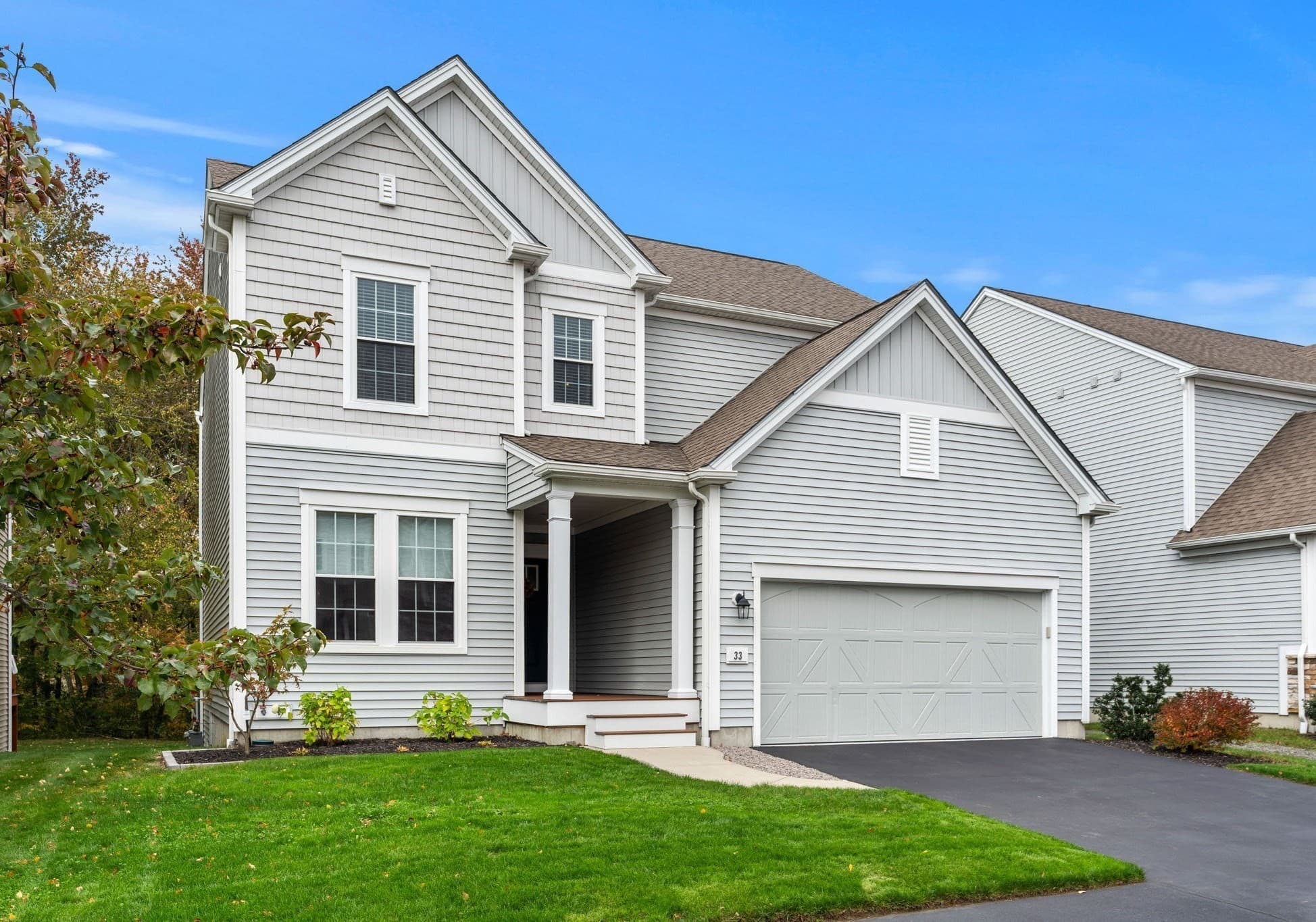 Single Family Residence at 33 Skyhawk Cir, Weymouth MA 02190, photo 2 of 40