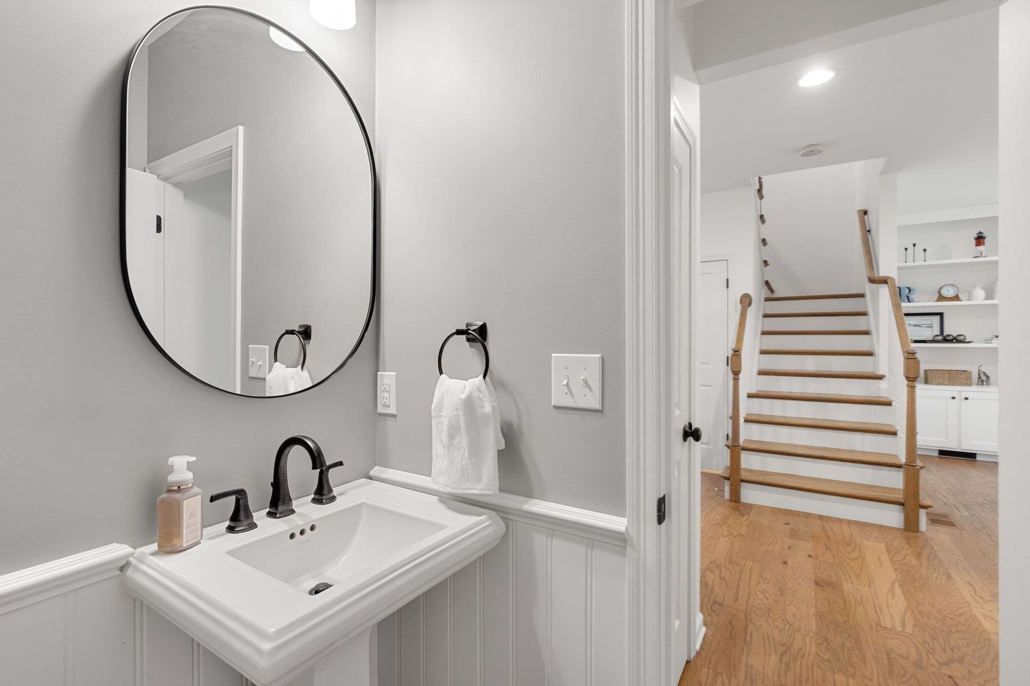 Single Family Residence at 33 Skyhawk Cir, Weymouth MA 02190, photo 28 of 40