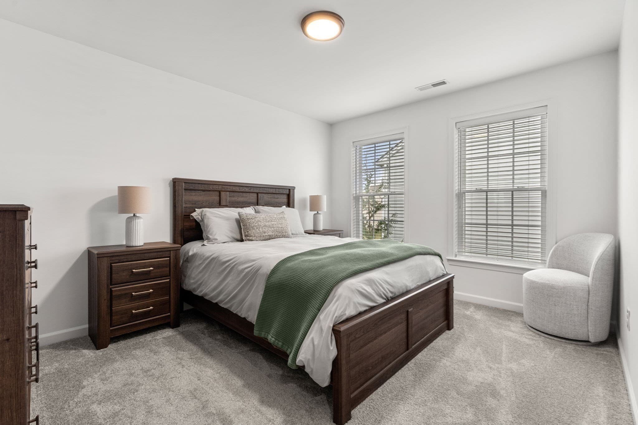 Single Family Residence at 33 Skyhawk Cir, Weymouth MA 02190, photo 24 of 40