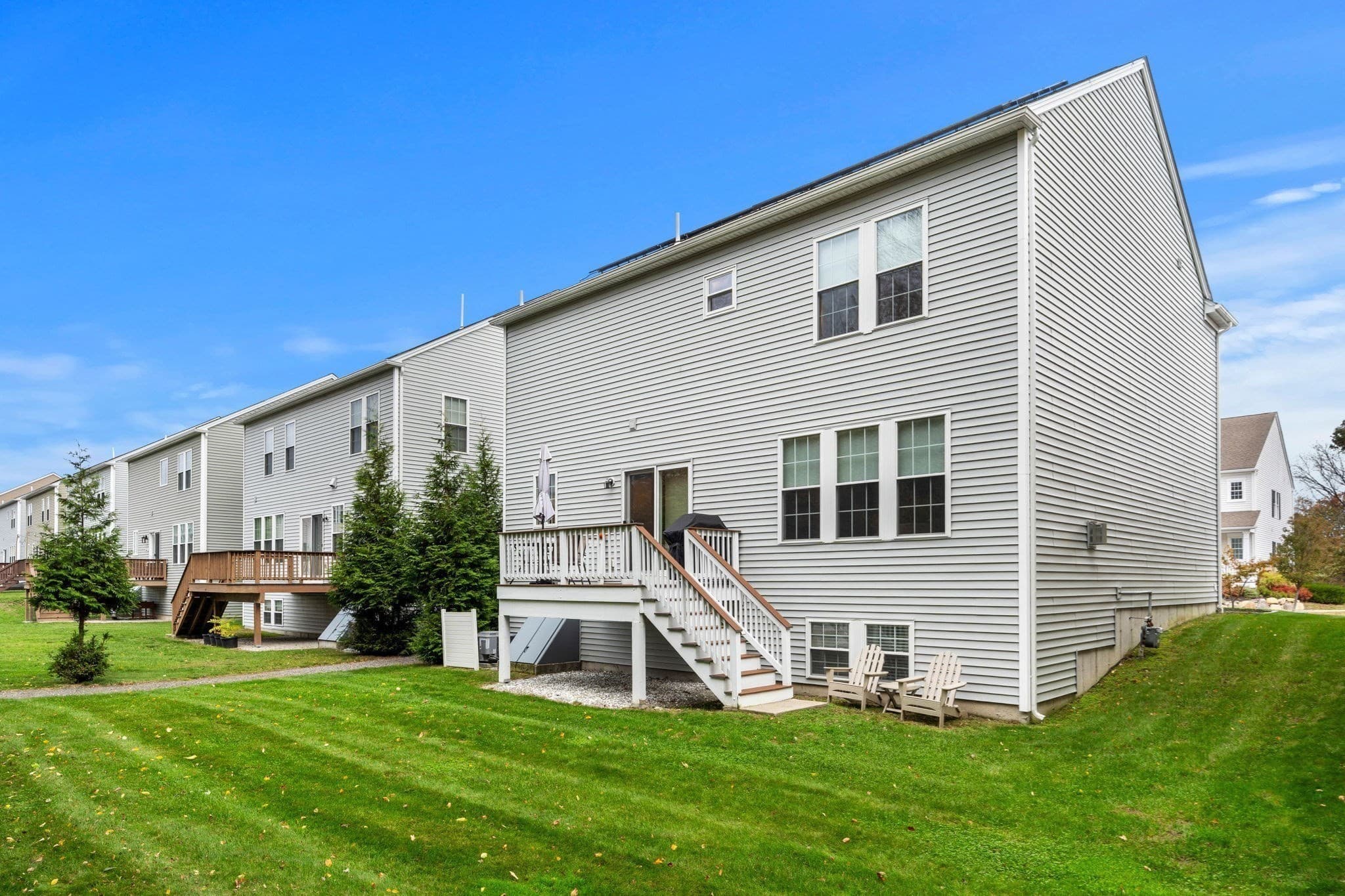 Single Family Residence at 33 Skyhawk Cir, Weymouth MA 02190, photo 35 of 40
