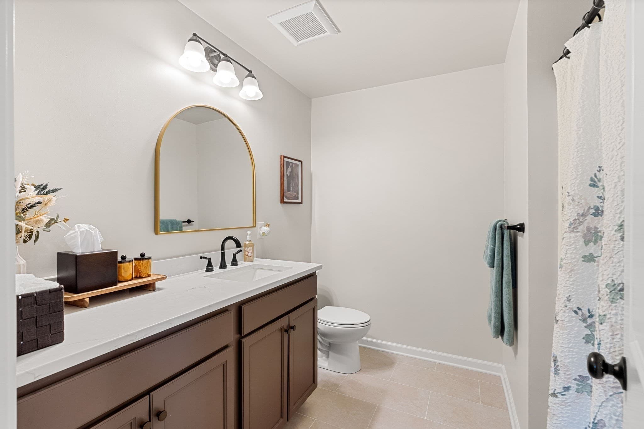 Single Family Residence at 33 Skyhawk Cir, Weymouth MA 02190, photo 25 of 40