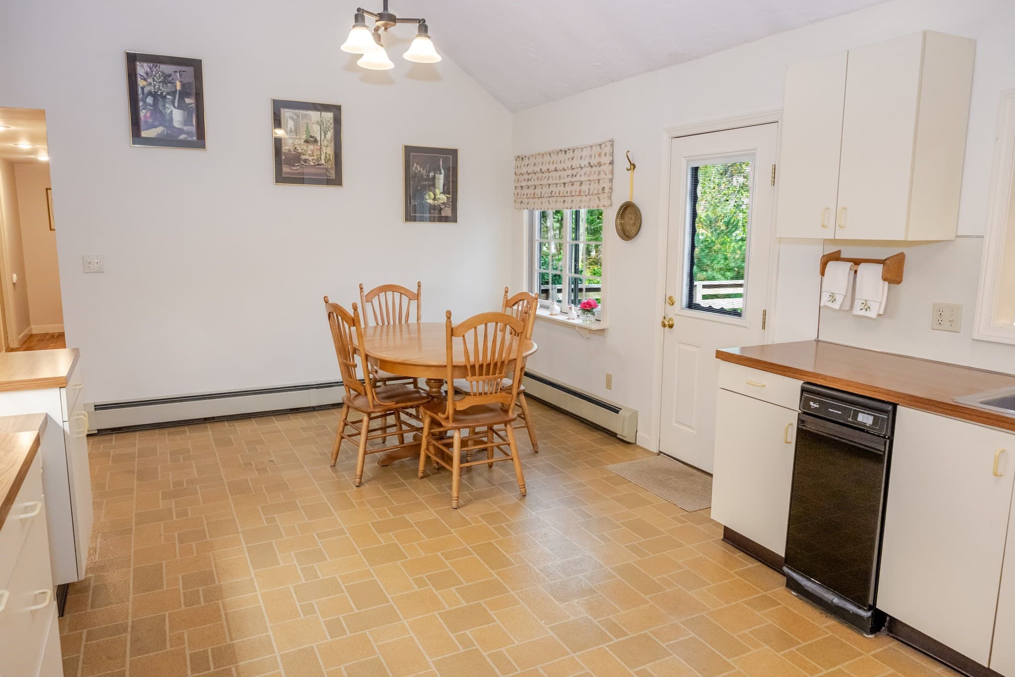 Single Family Residence at 109 Russell Lane, Abington MA 02351, photo 16 of 36