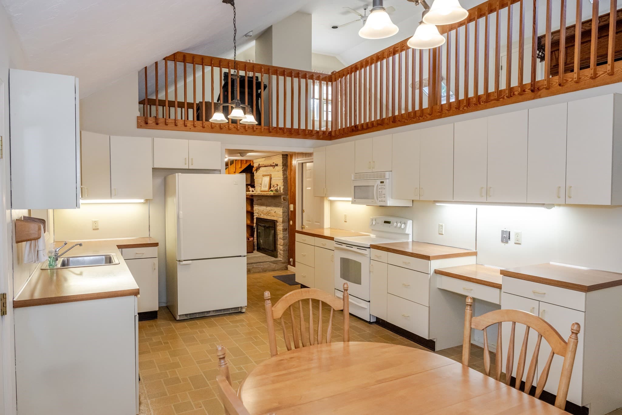Single Family Residence at 109 Russell Lane, Abington MA 02351, photo 11 of 36