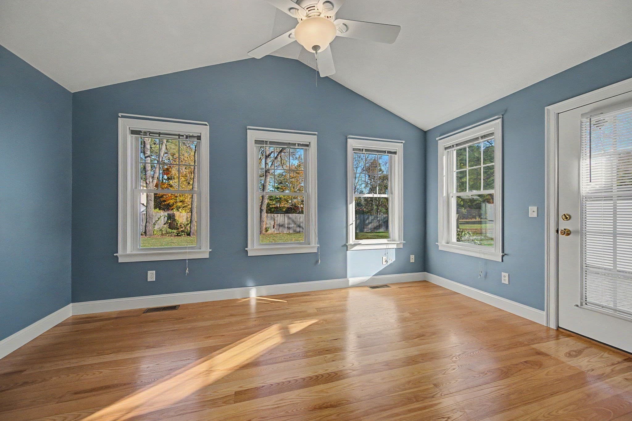 Condominium at 22 Pomeroy Meadow Rd # 2, Southampton MA 01073, photo 12 of 37