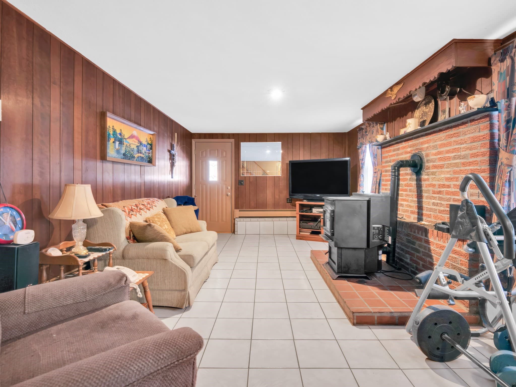 Single Family Residence at 580 Wrentham Road, Bellingham MA 02019, photo 22 of 38