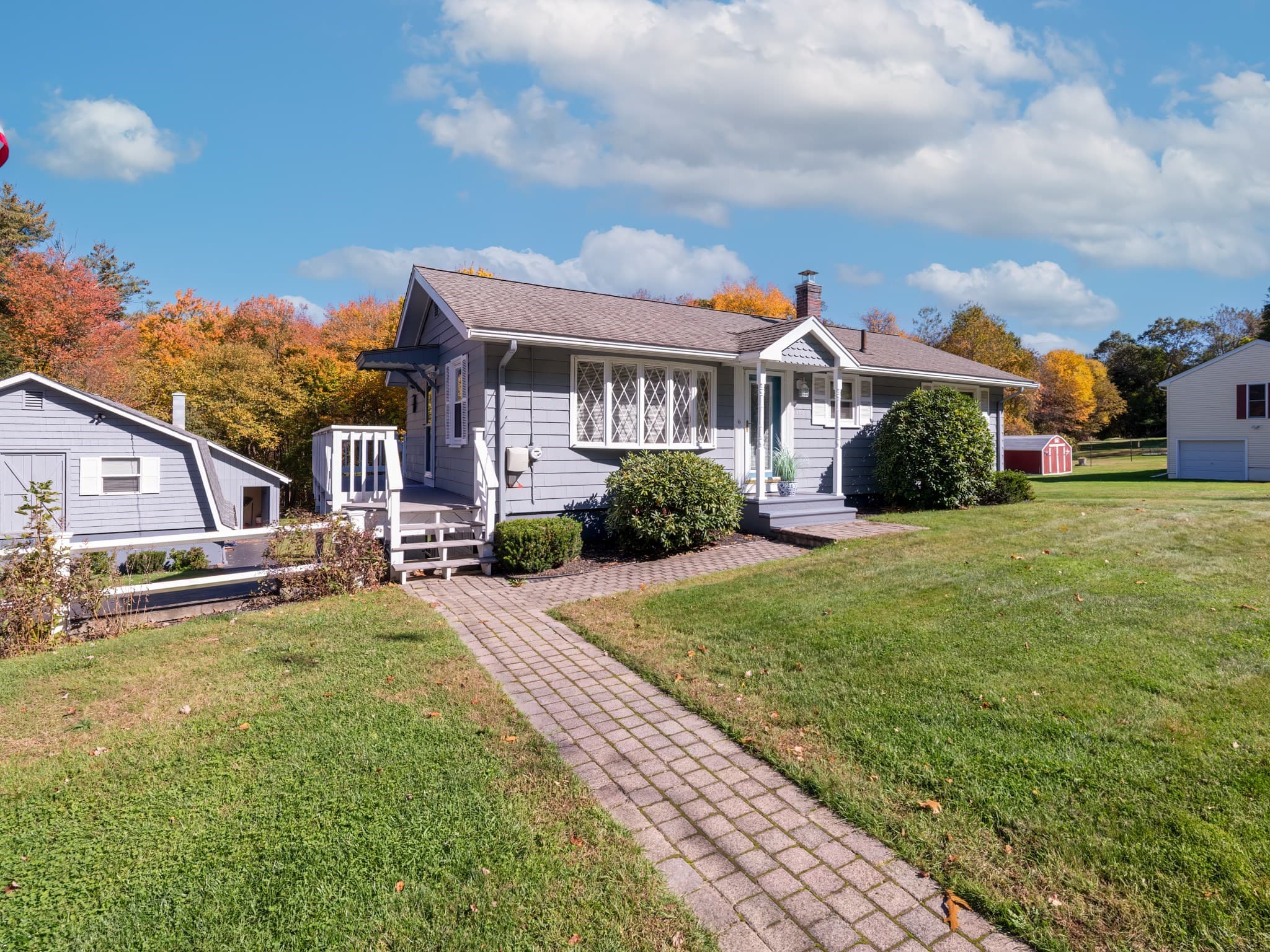 Single Family Residence at 580 Wrentham Road, Bellingham MA 02019, photo 5 of 38