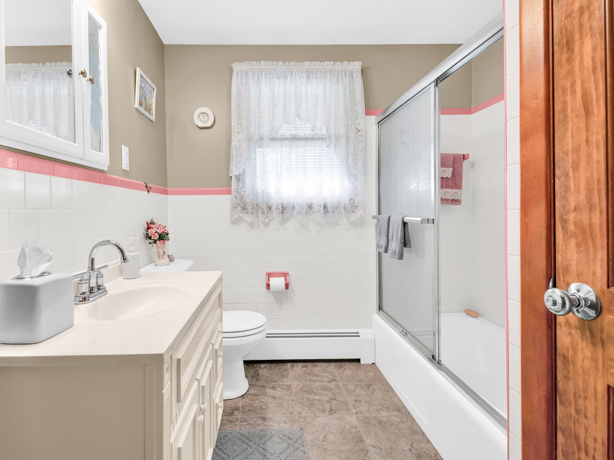 Single Family Residence at 580 Wrentham Road, Bellingham MA 02019, photo 19 of 38