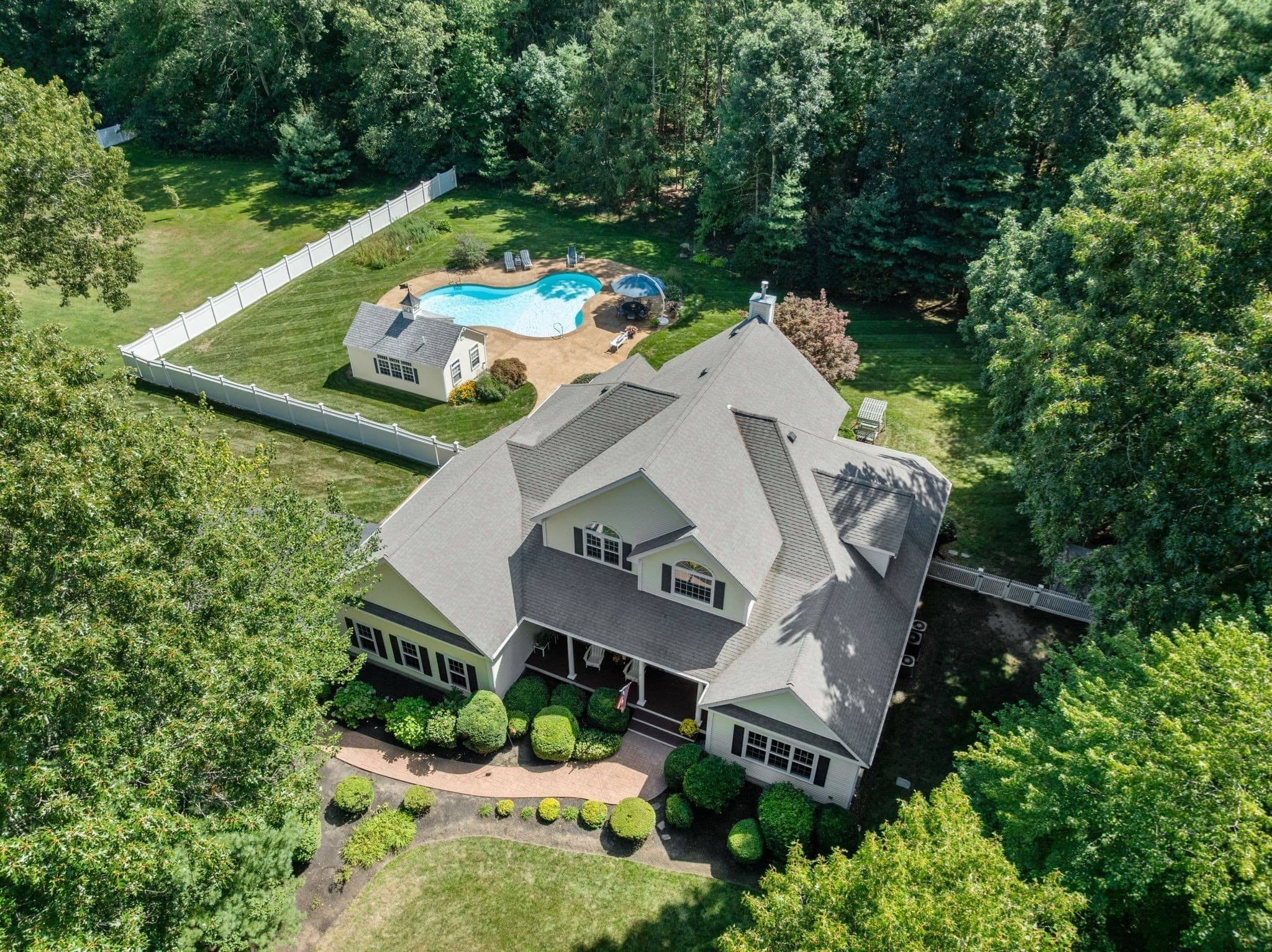 Single Family Residence at 784 Washington St, Franklin MA 02038, photo 4 of 42