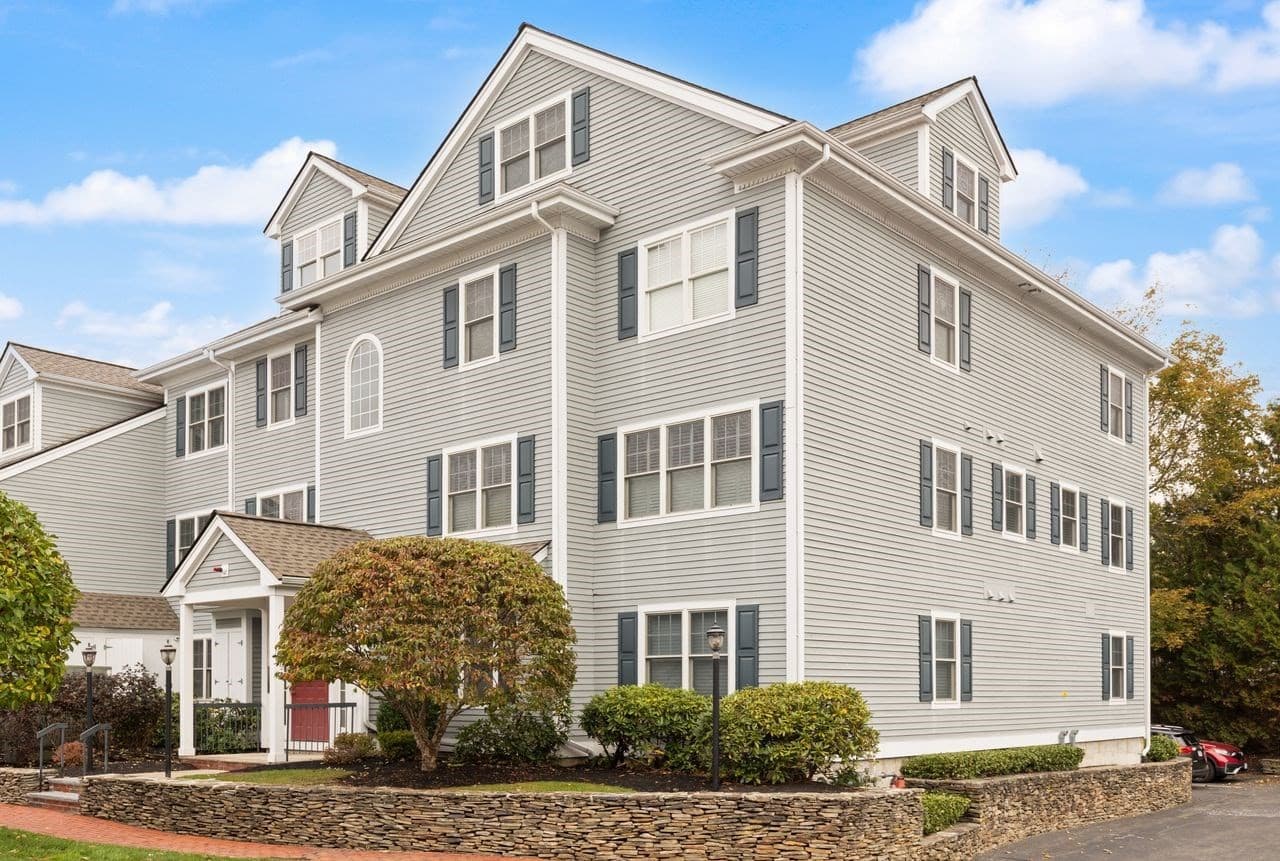 27C Maple St # C, Canton MA 02021