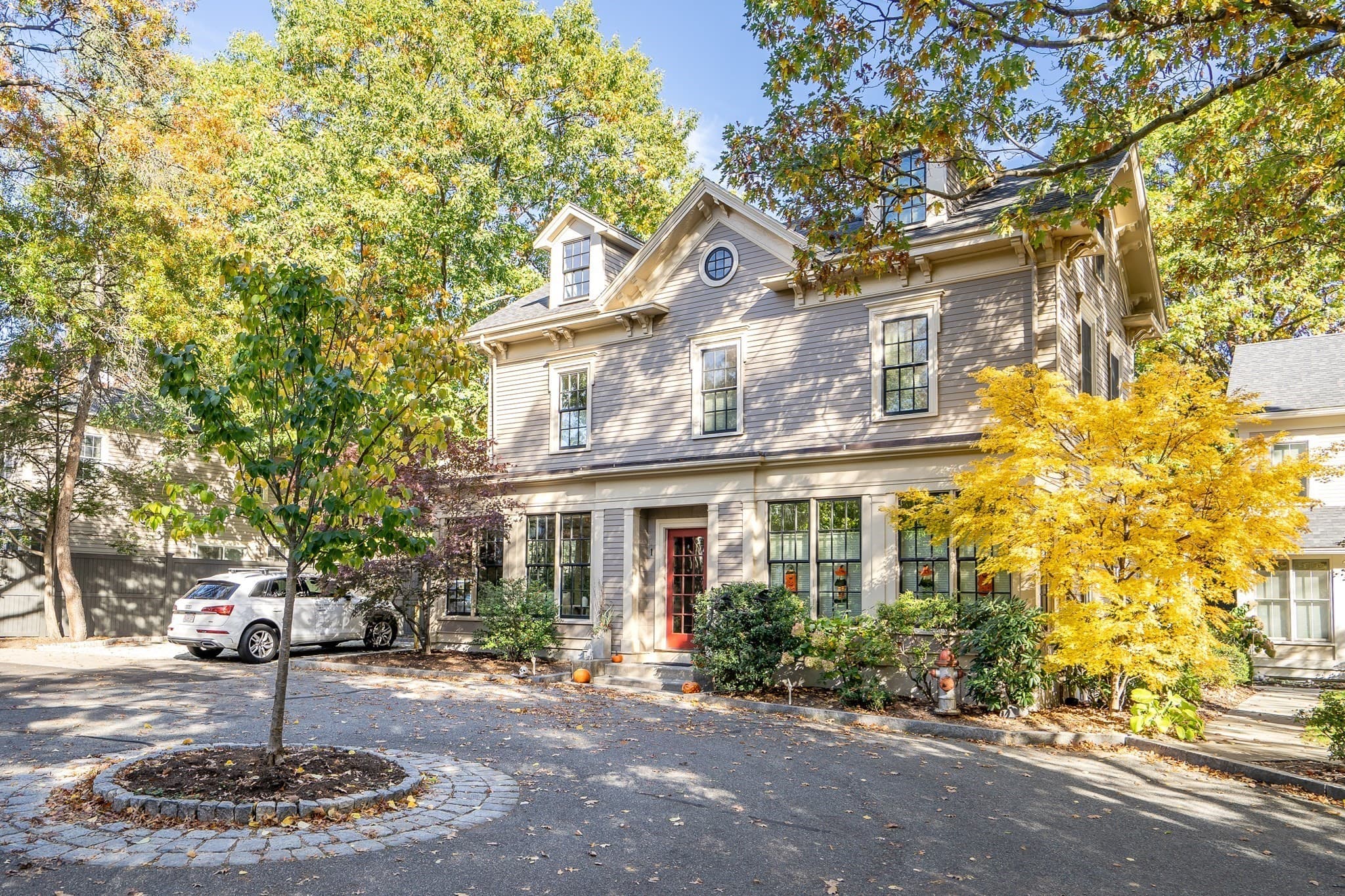 Single Family Residence at 1-7 Brattle Cir` # 1, Cambridge MA 02138, photo 2 of 25