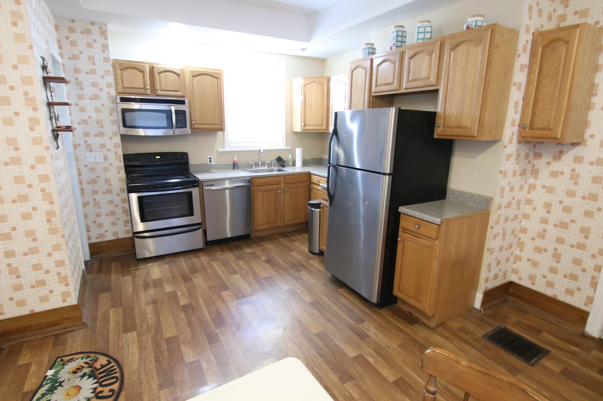 Multi Family at 28 Jefferson St, Westfield MA 01085, photo 3 of 25