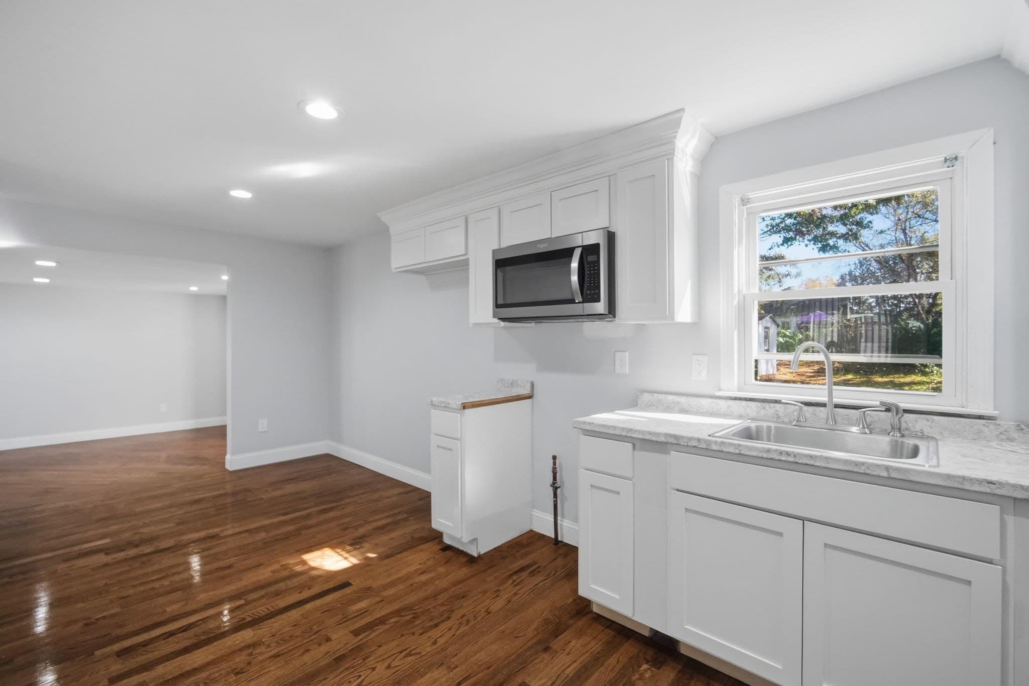 Single Family Residence at 89 Juniper Dr, Springfield MA 01119, photo 13 of 35