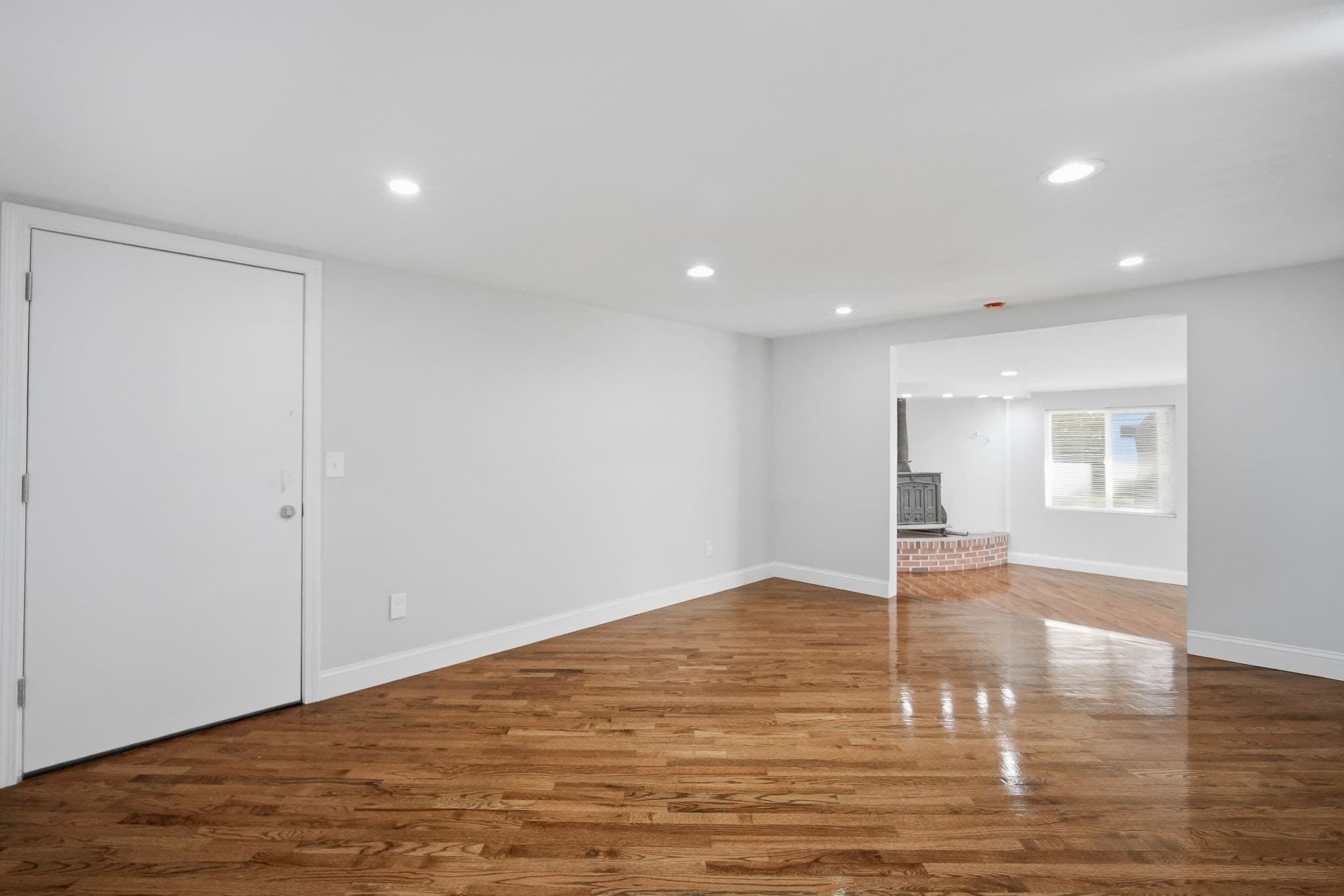 Single Family Residence at 89 Juniper Dr, Springfield MA 01119, photo 16 of 35
