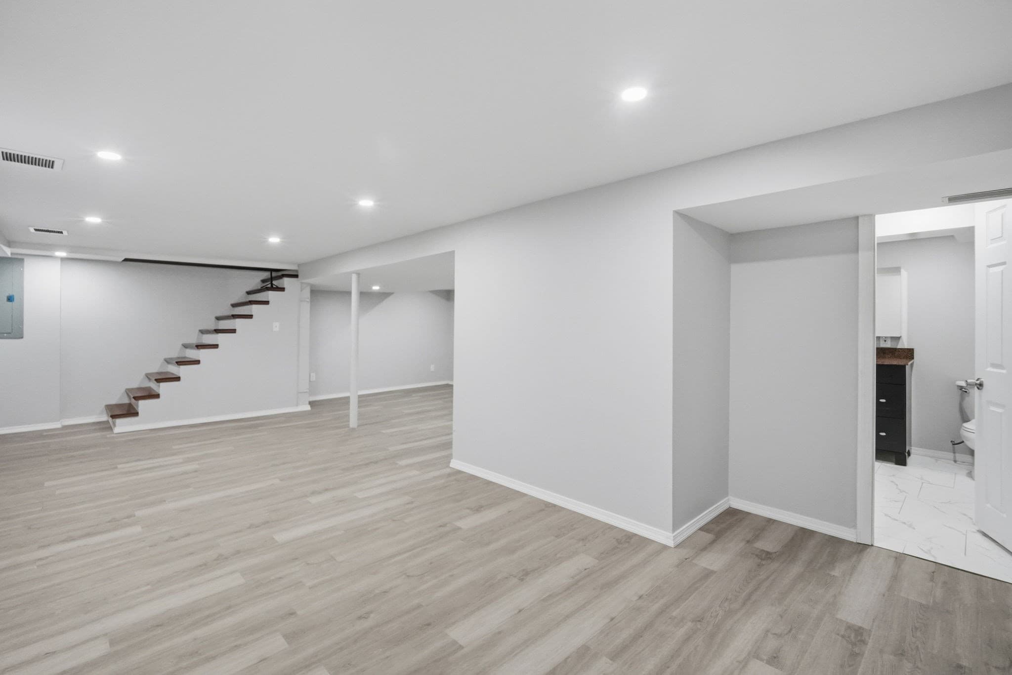 Single Family Residence at 89 Juniper Dr, Springfield MA 01119, photo 28 of 35