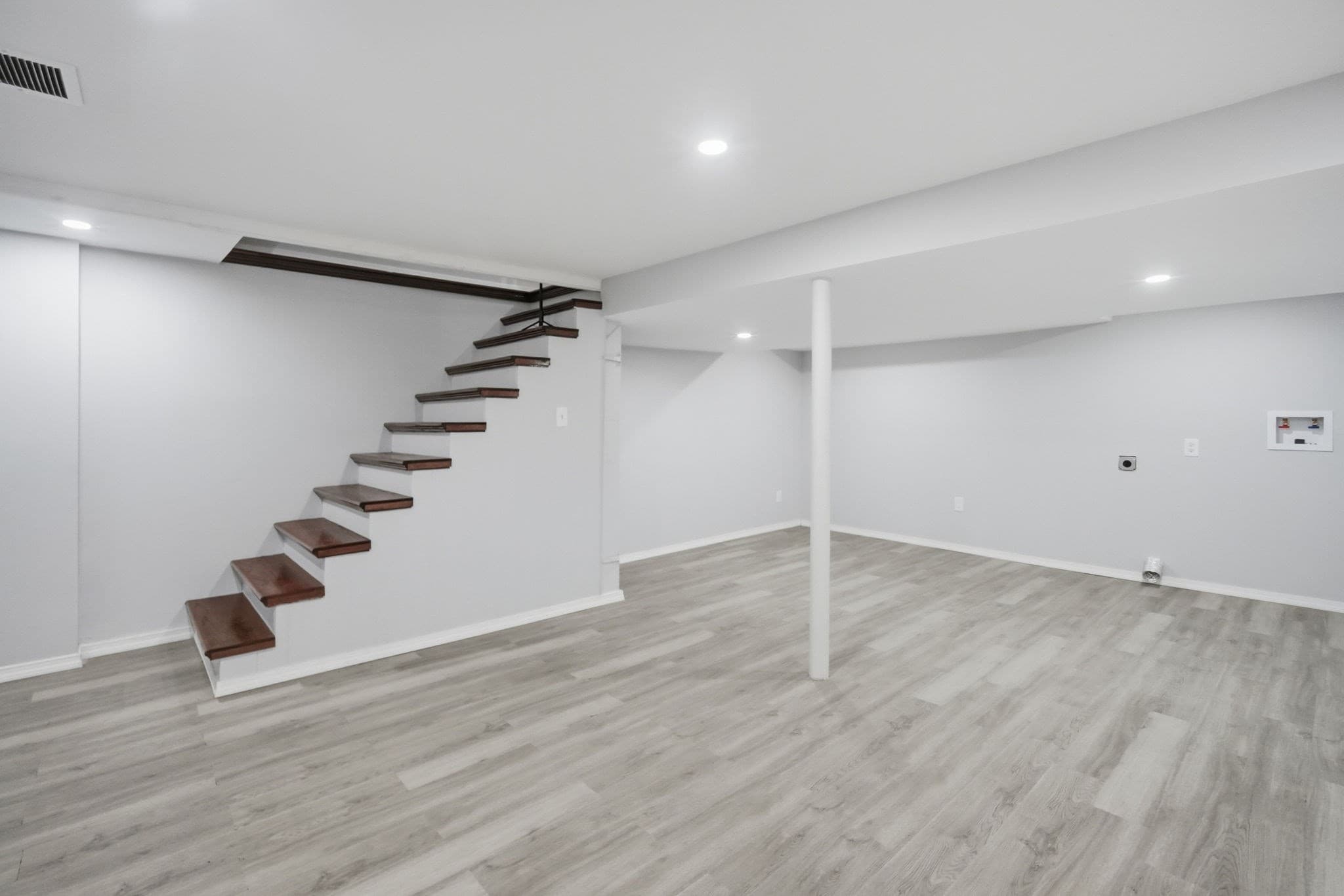 Single Family Residence at 89 Juniper Dr, Springfield MA 01119, photo 29 of 35