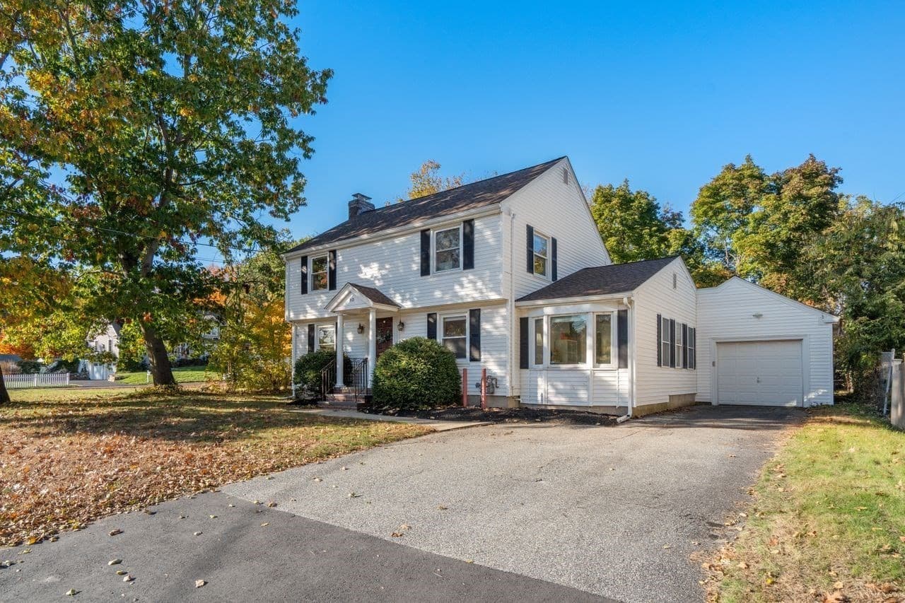 Single Family Residence at 80 Haverhill Street, Andover MA 01810, photo 2 of 30