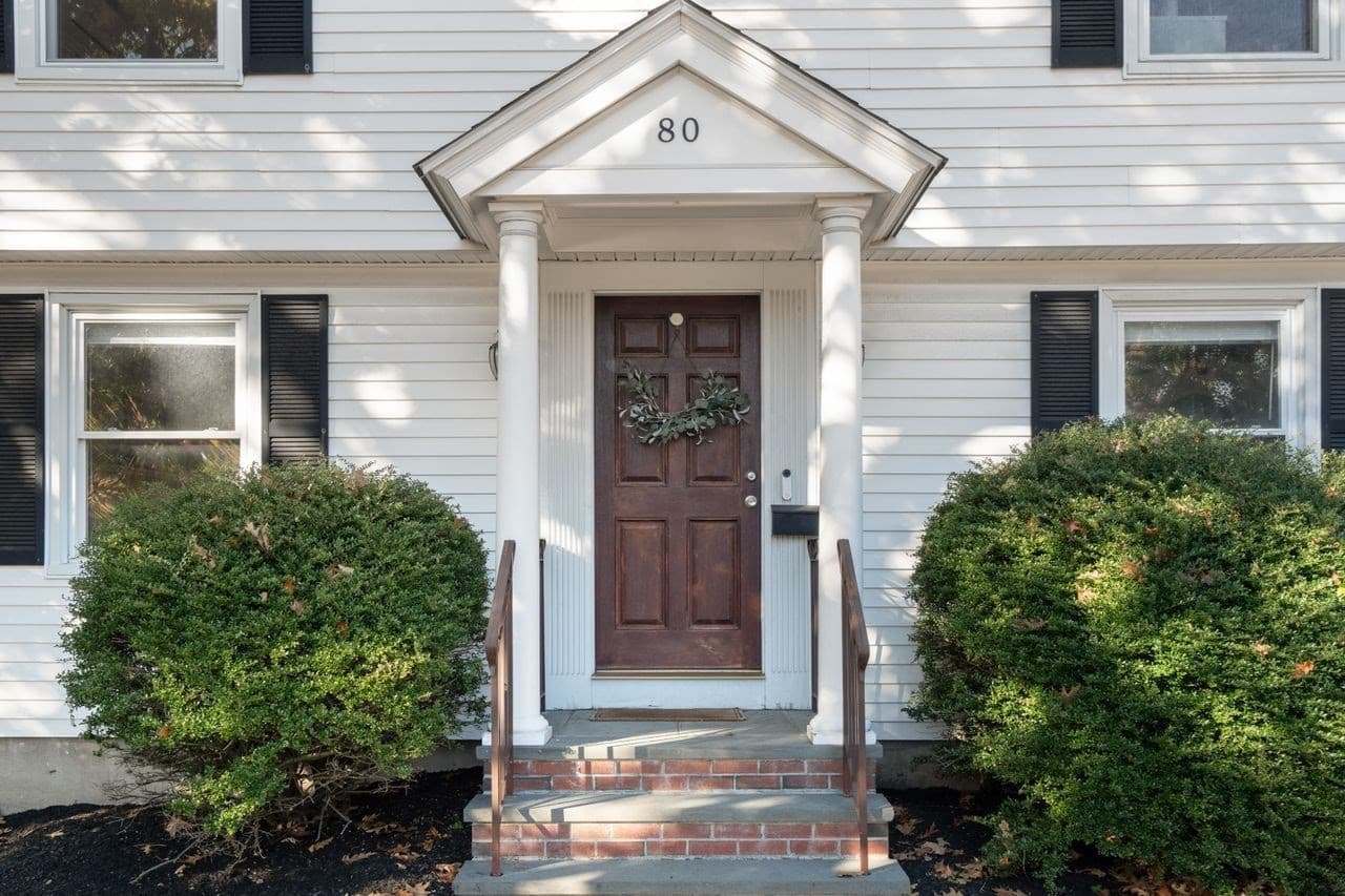 Single Family Residence at 80 Haverhill Street, Andover MA 01810, photo 4 of 30