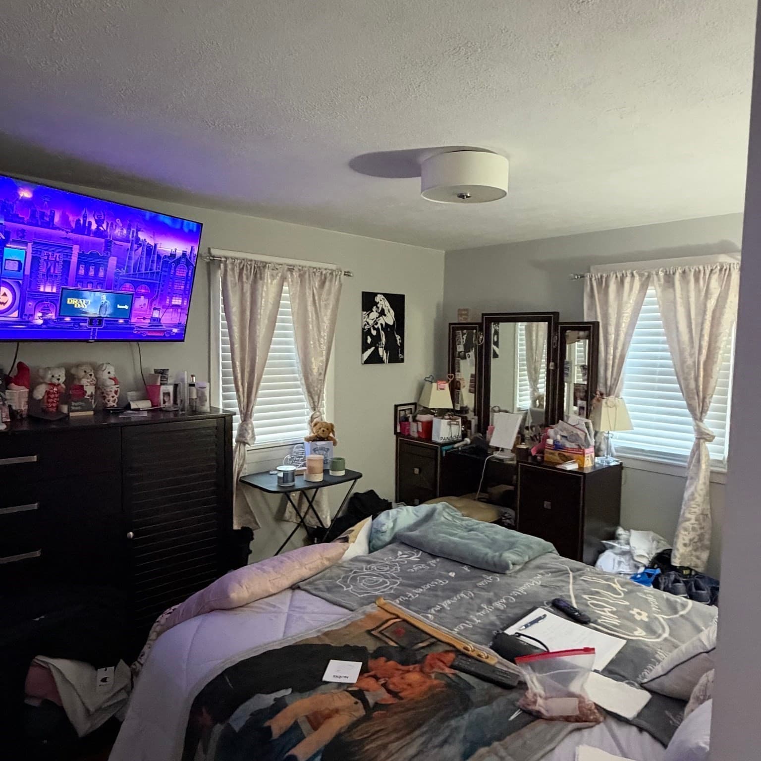 Single Family Residence at 531 Walnut St, Lynn MA 01905, photo 5 of 8