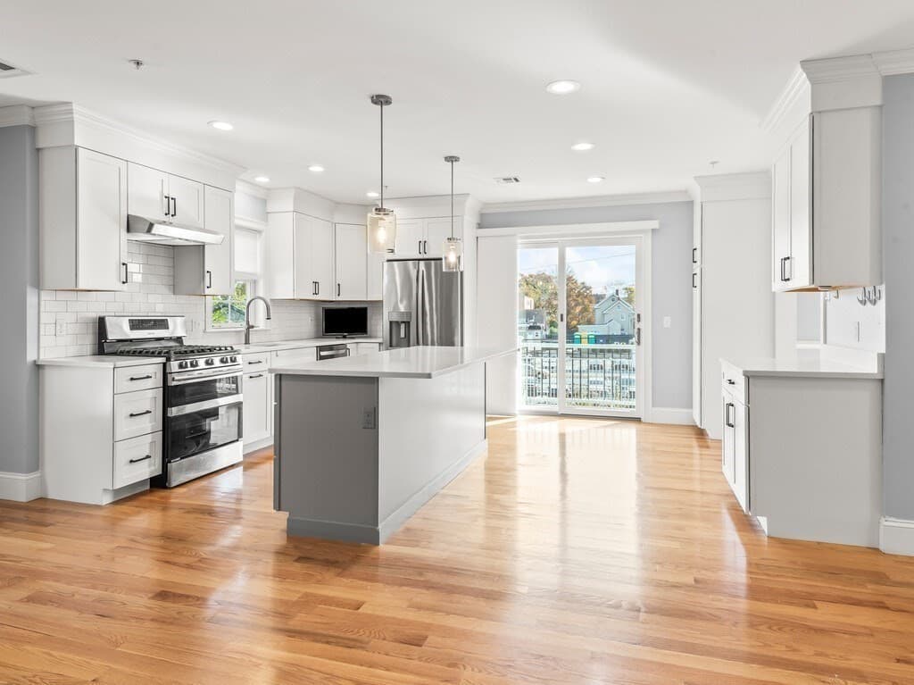 Condominium at 76 South Ave # 201, Natick MA 01760, photo 3 of 39