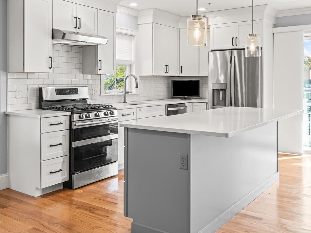 76 South Ave # 201, Natick MA 01760