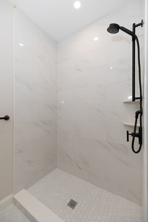 Condominium at 4 Mollie's Lane # B, Gloucester MA 01930, photo 8 of 29