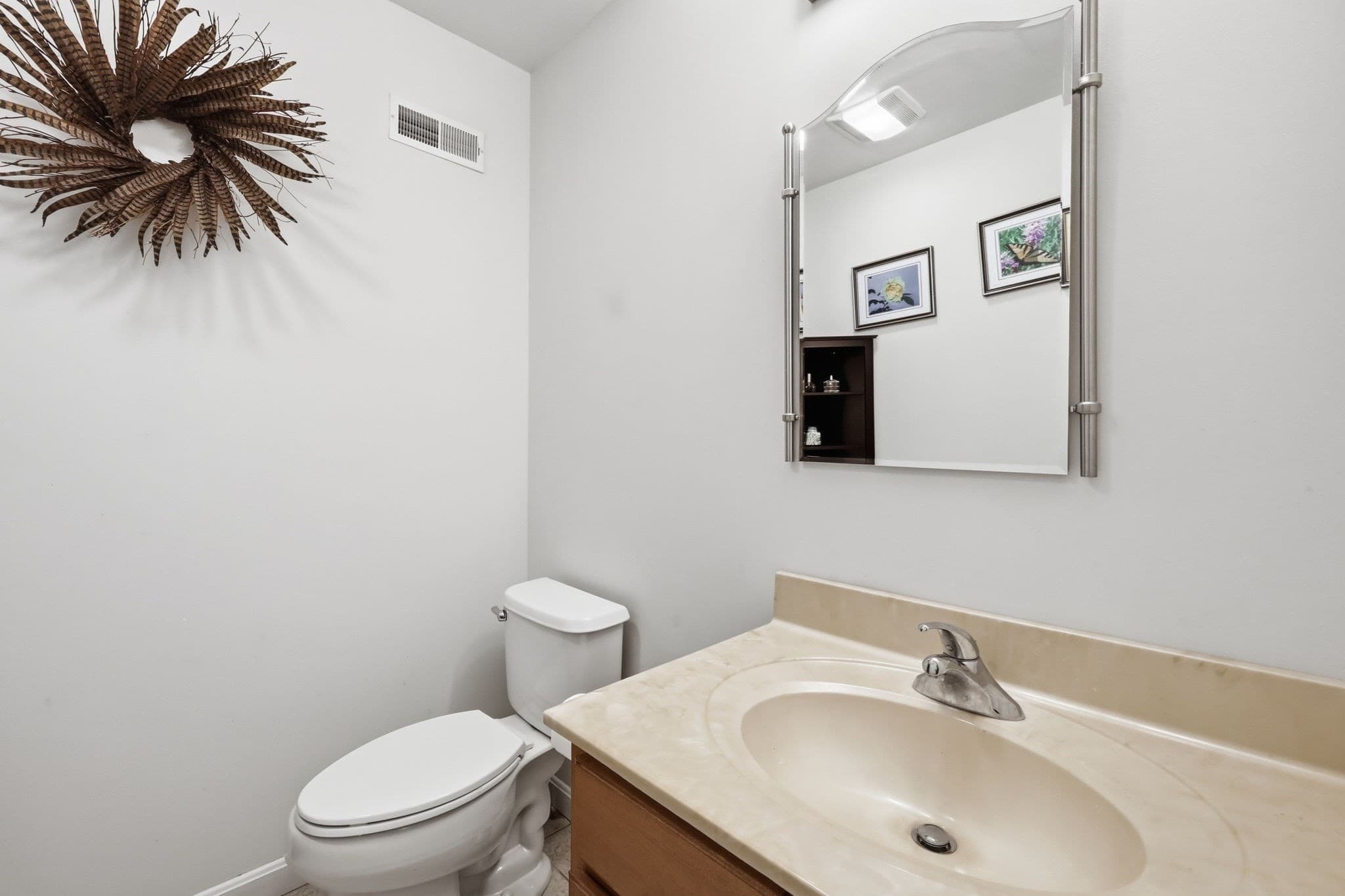 Condominium at 10 Regency Ct # 10, Chicopee MA 01020, photo 12 of 26
