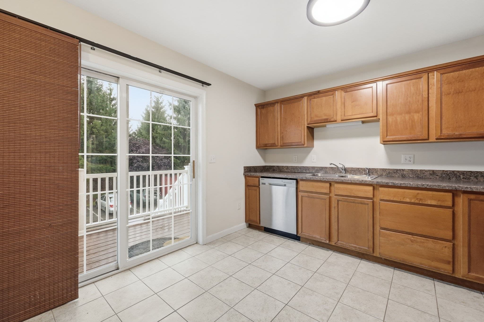Condominium at 10 Regency Ct # 10, Chicopee MA 01020, photo 9 of 26