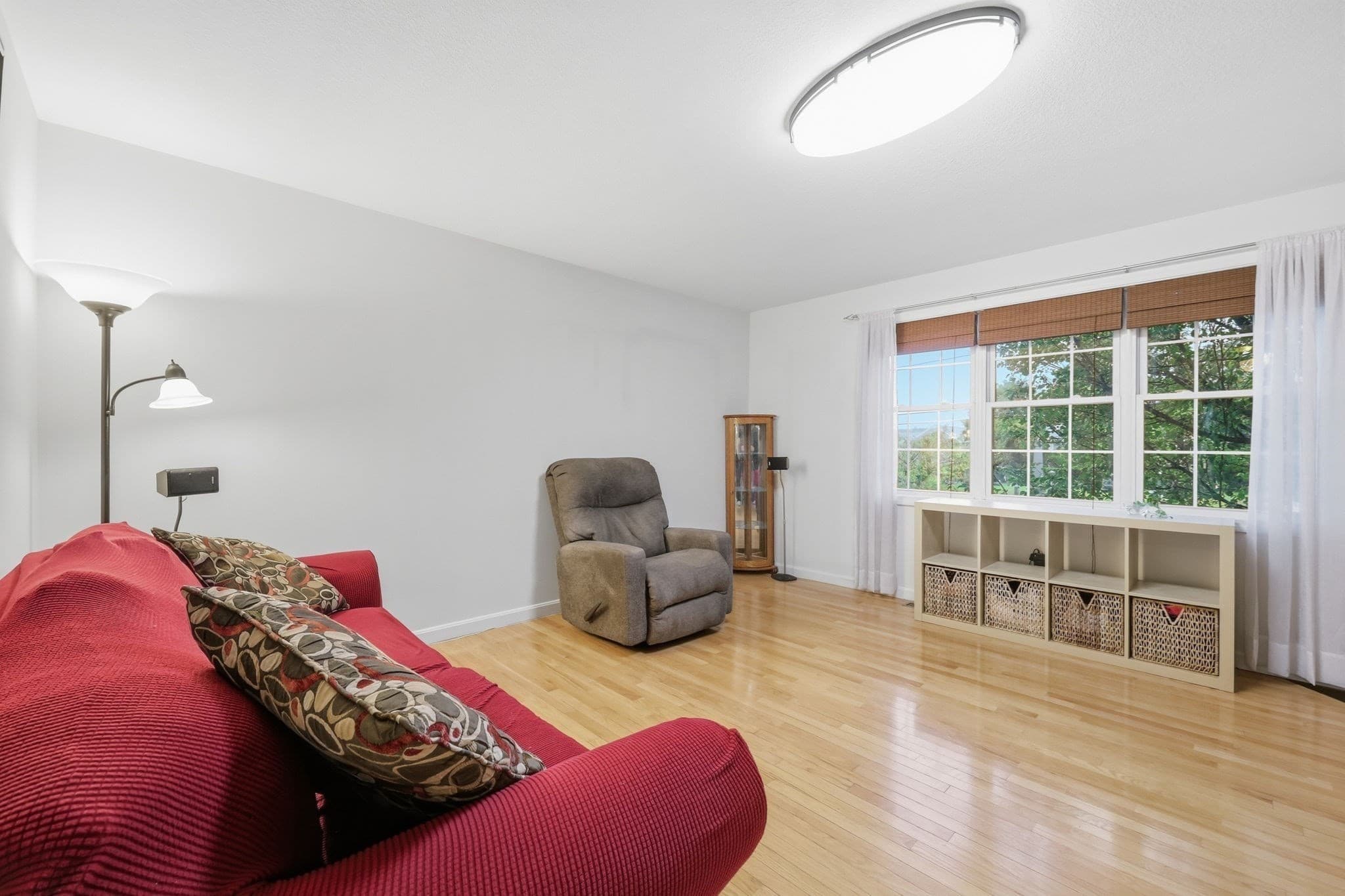 Condominium at 10 Regency Ct # 10, Chicopee MA 01020, photo 4 of 26