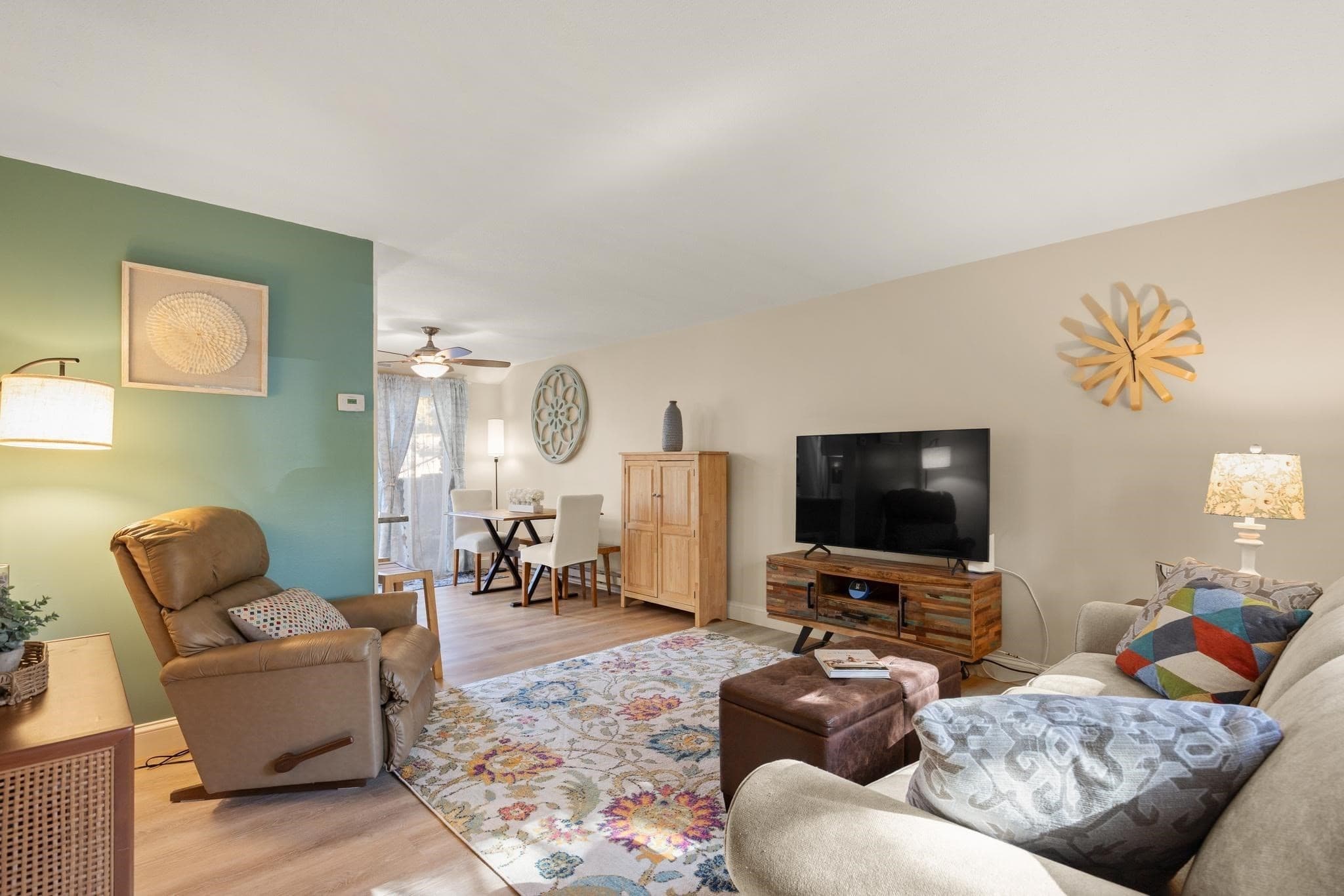Condominium at 244 18th St # 3, Dracut MA 01826, photo 3 of 20